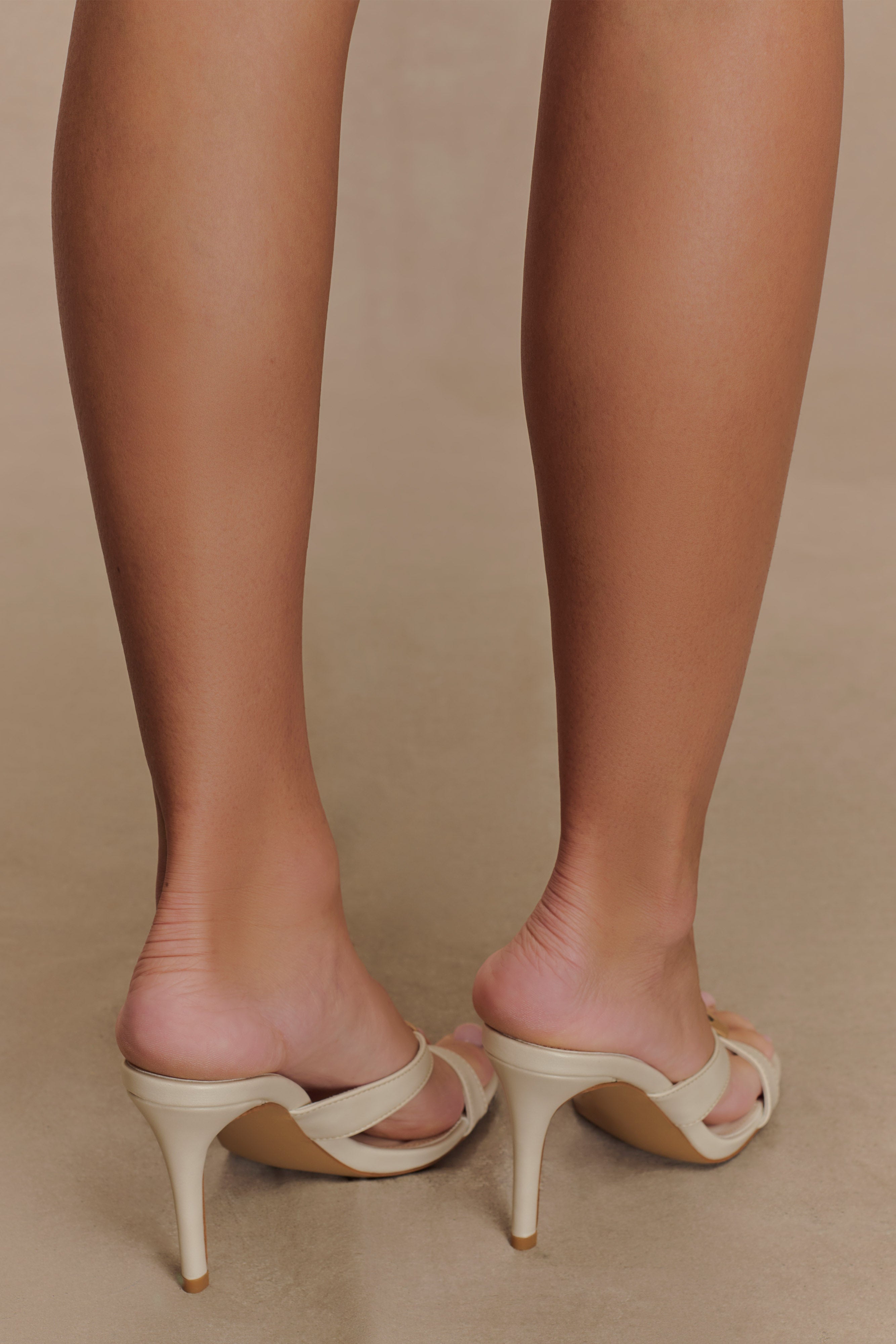 Jodie High Heel With Hardware - Ivory、mySite、solidvoid