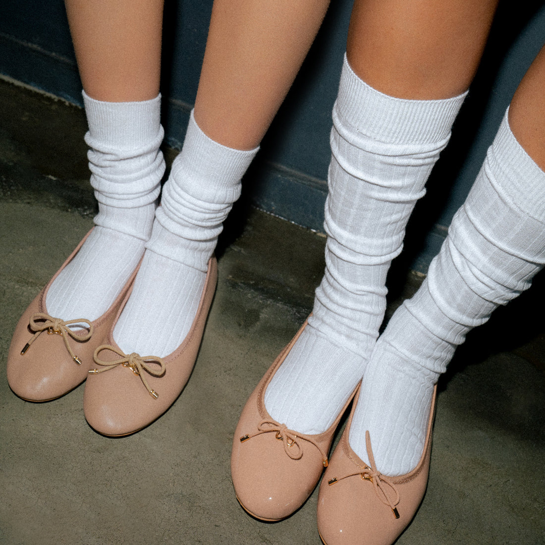 RIBBED KNEE HIGH SOCKS WHITE、mySite、gtrtttuynbv