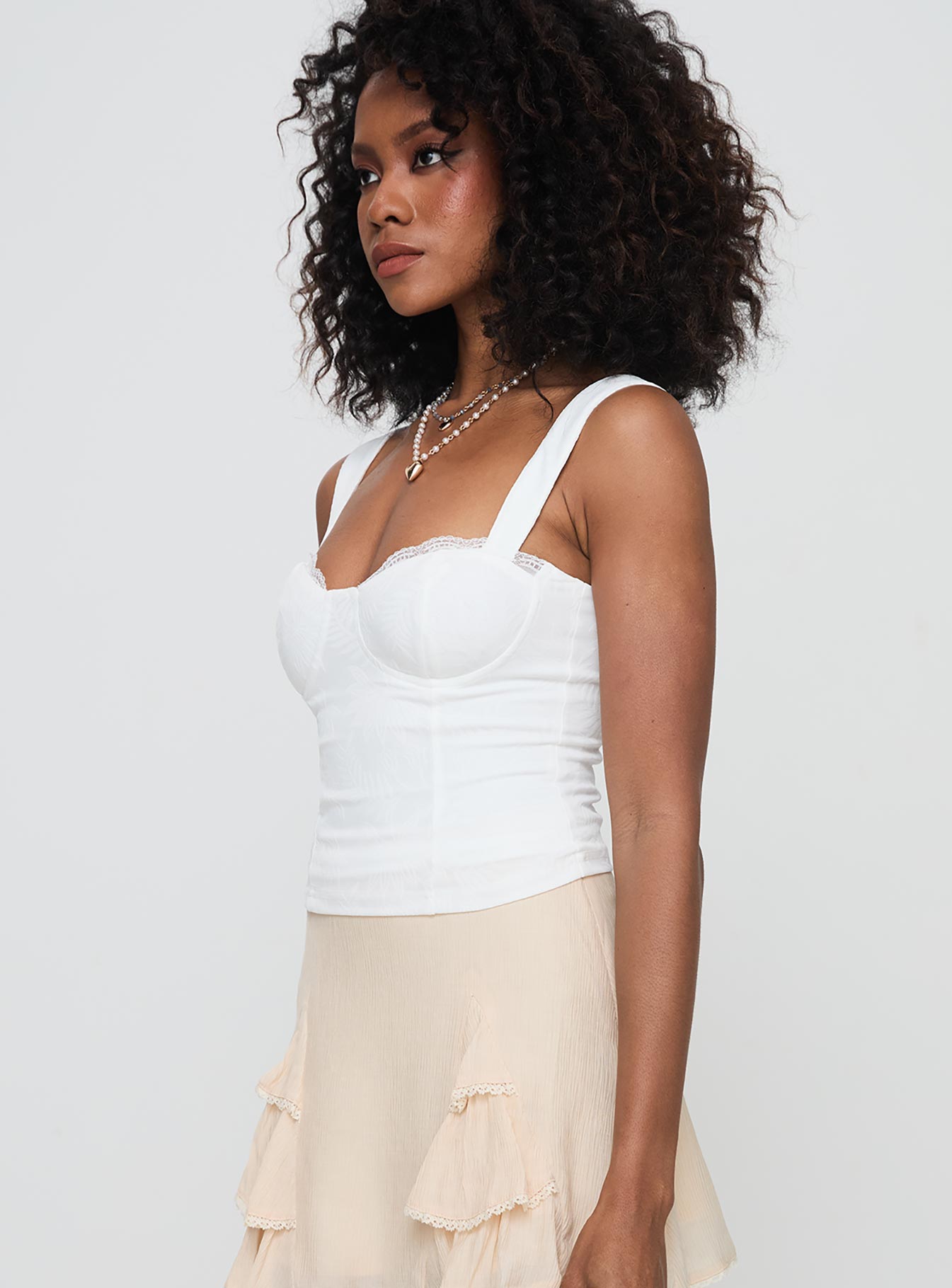 Hazeel Top White、mySite、solidvoid