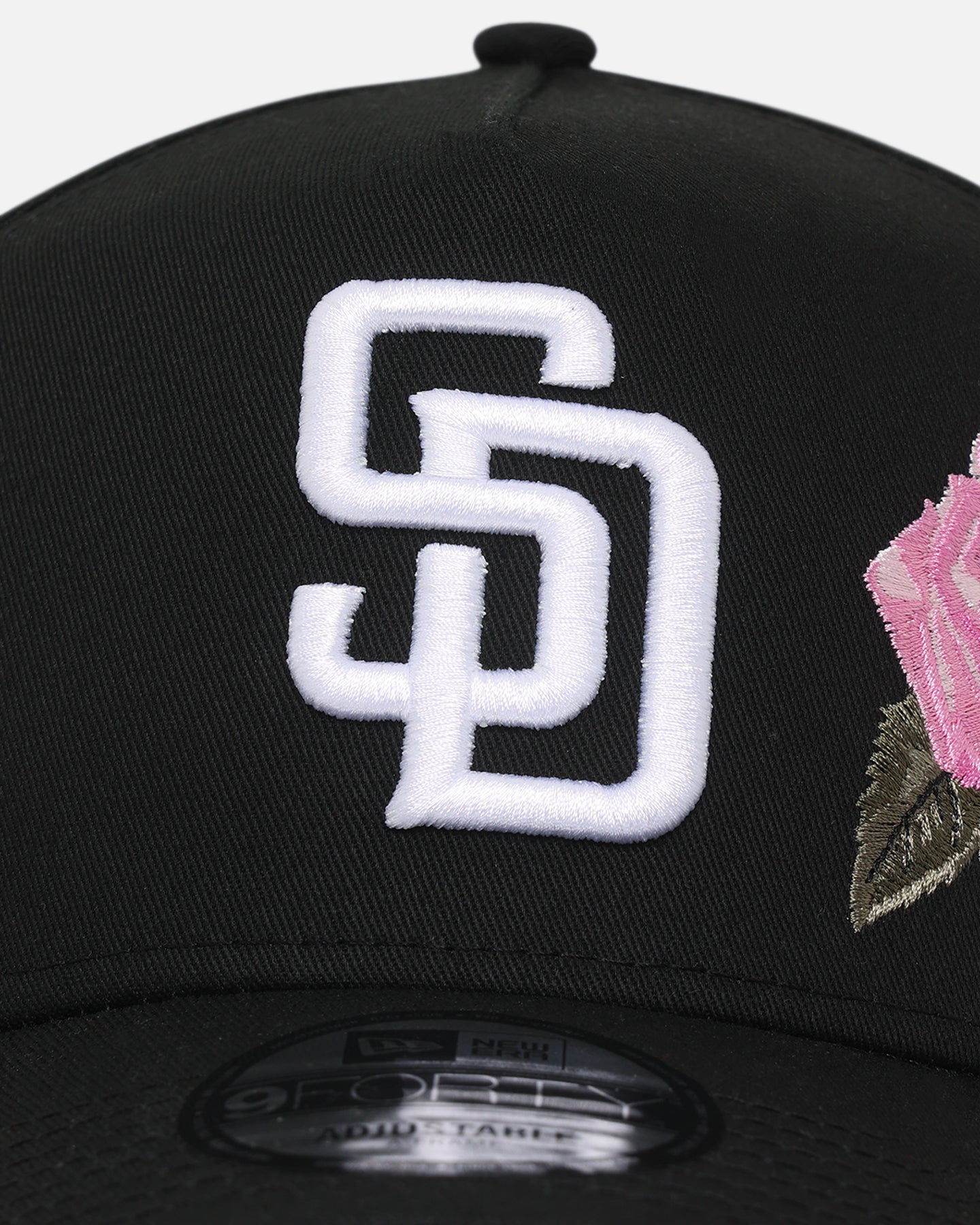 New Era San Diego Padres 'Pink Rose Embroidery' 9FORTY A-Frame Snapback Black/Pink、mySite、zt4zffjzw