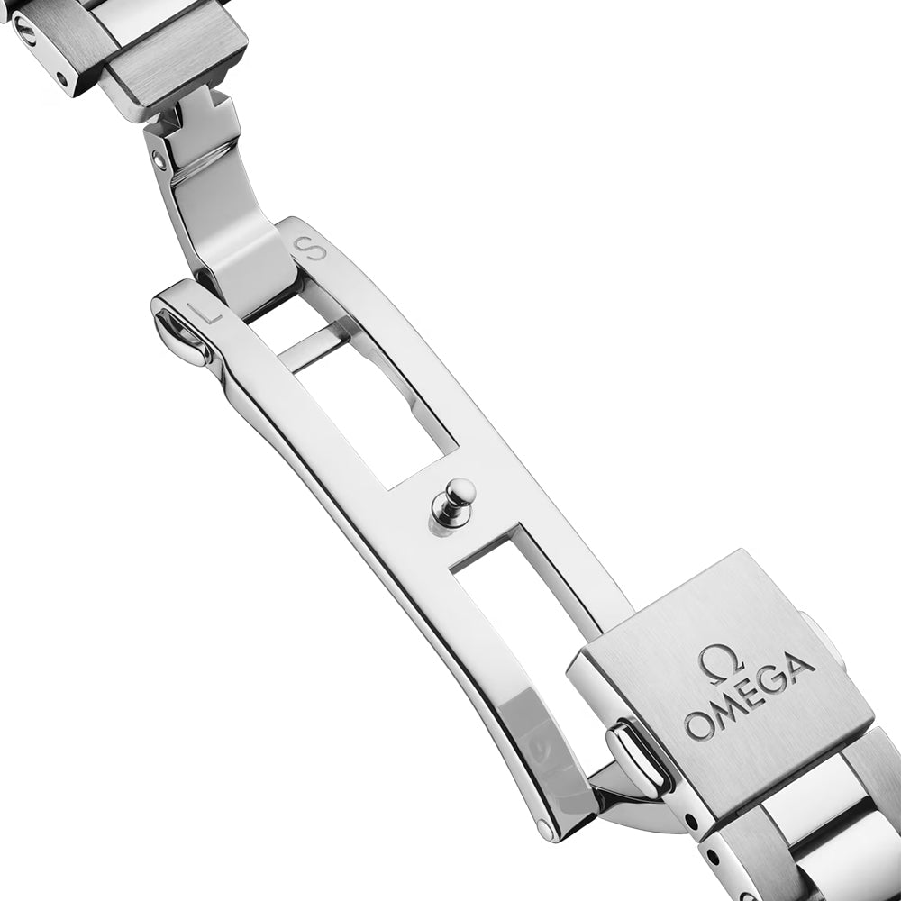  Seamaster Aqua Terra 150M 30mm - White on Bracelet