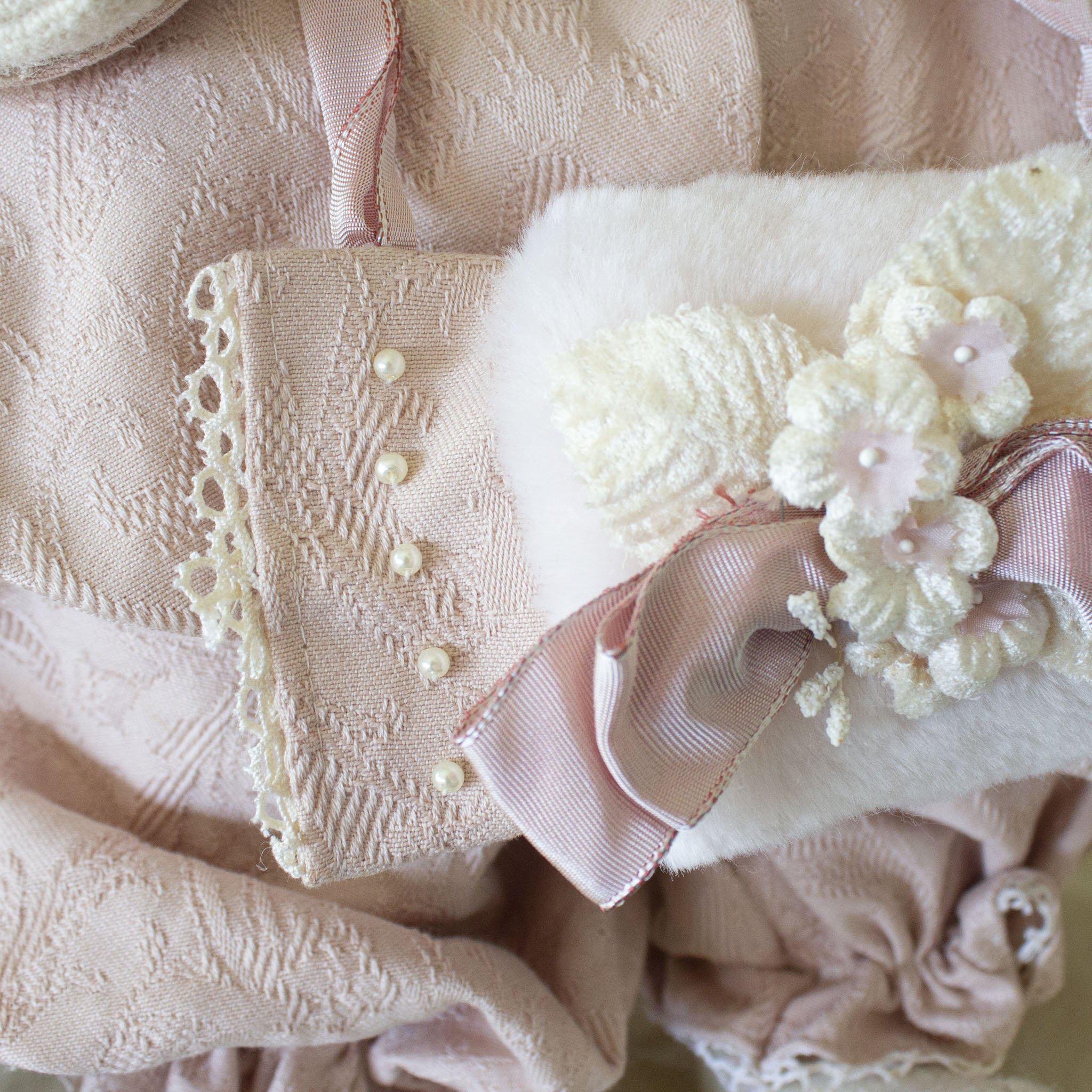 RETIRED - Hutch Studio - Miss Muff - One Of A Kind Bunny、mySite、g9winljtr