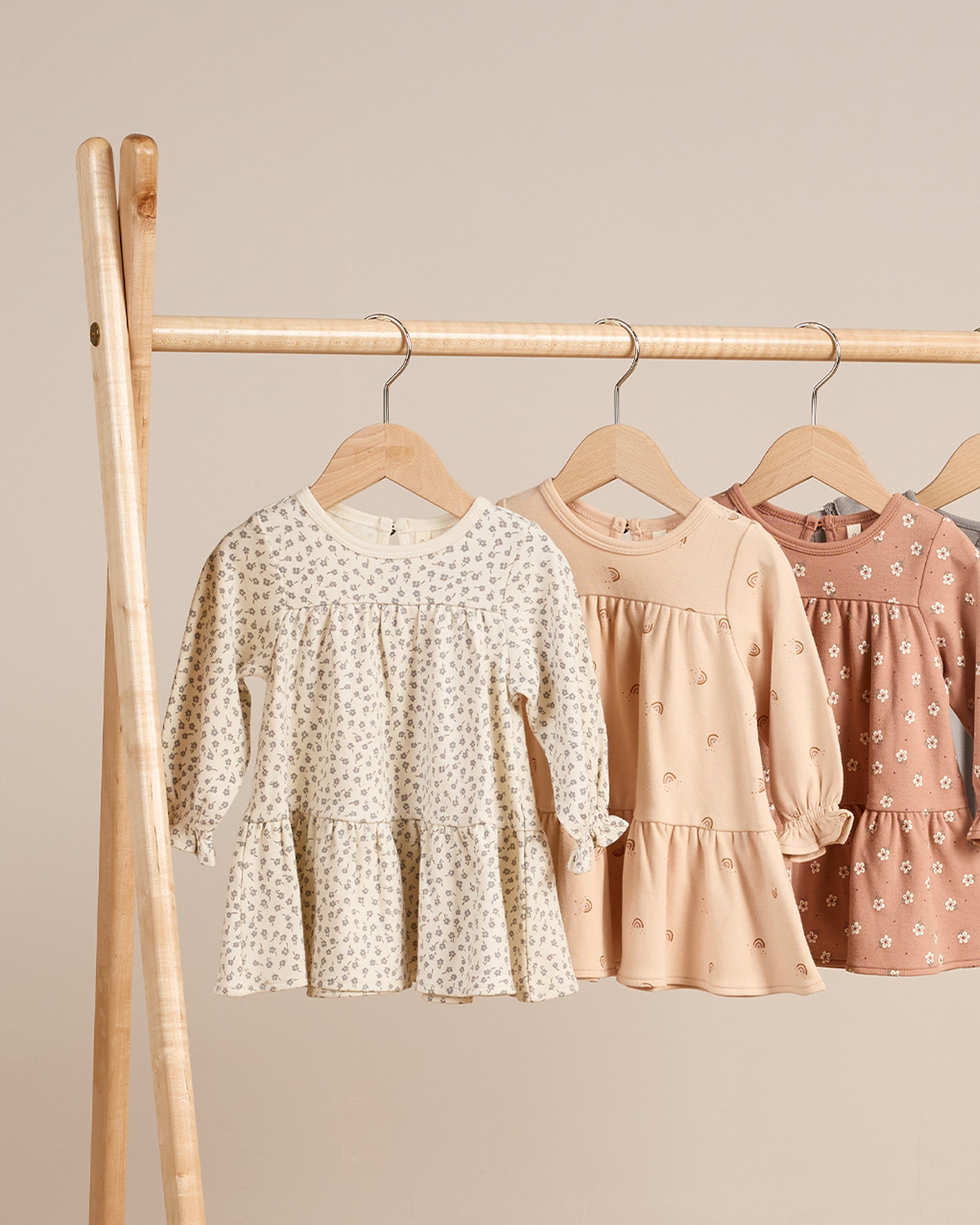  Tiered Jersey Dress || Rainbows、mySite、layawaytickets