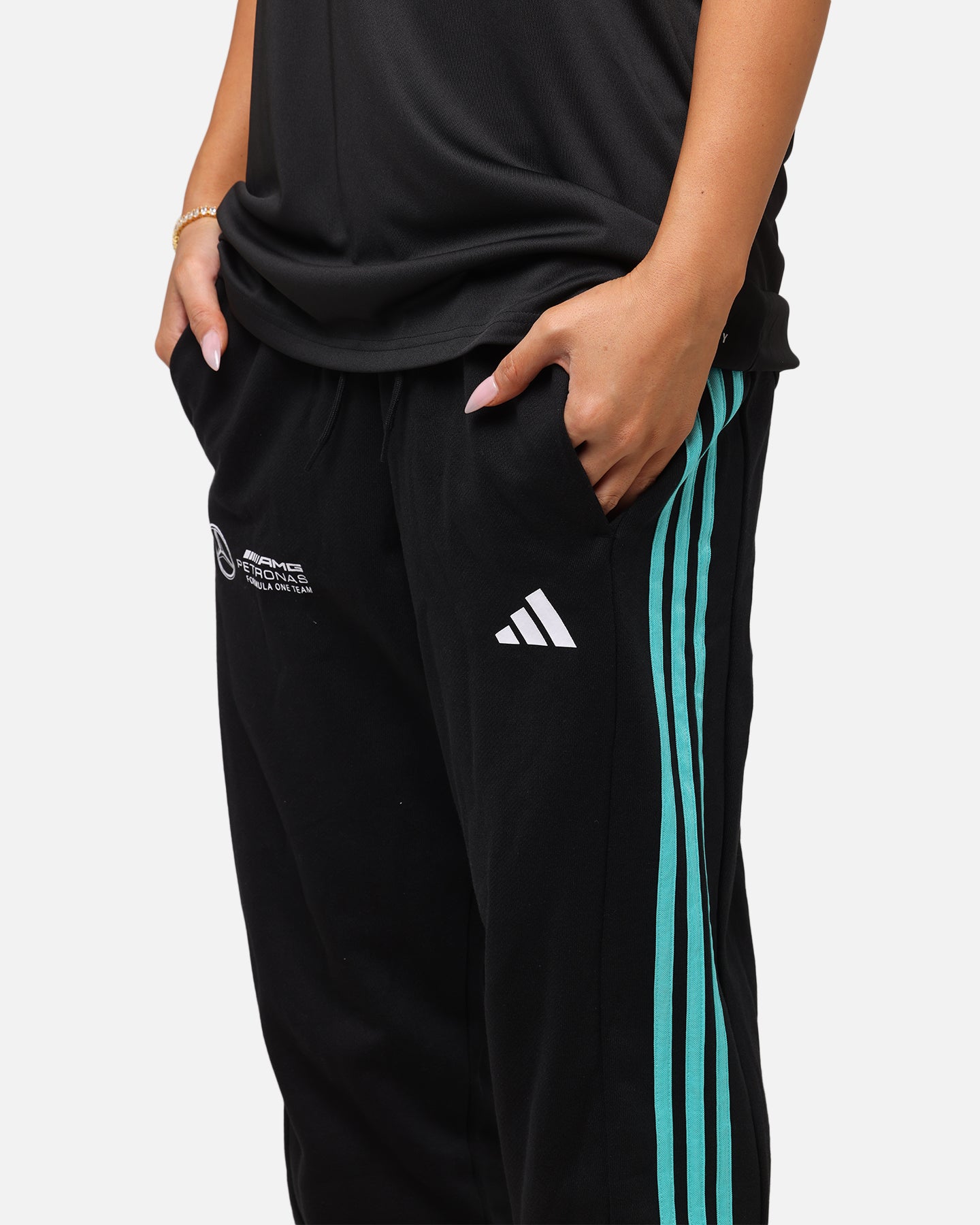 adidas x Mercedes-AMG PETRONAS Formula One F1 DNA Joggers Black/White、mySite、zt4zffjzw