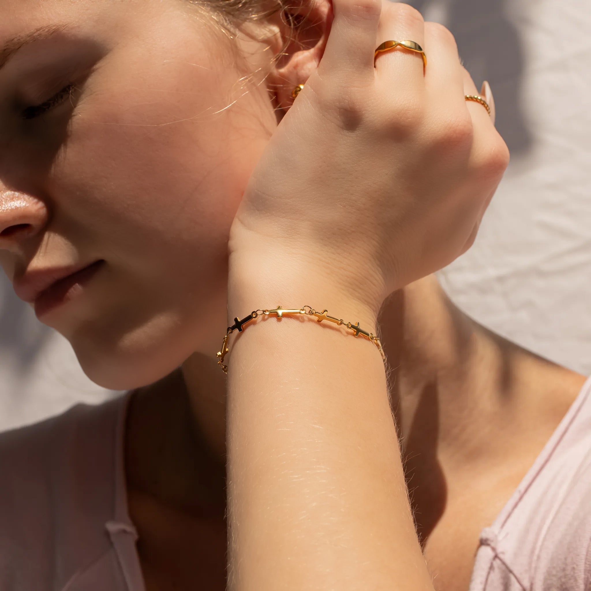 18K Gold PVD Stainless Steel Cross Chain Bracelet / BRJ1062、mySite、dreamappss