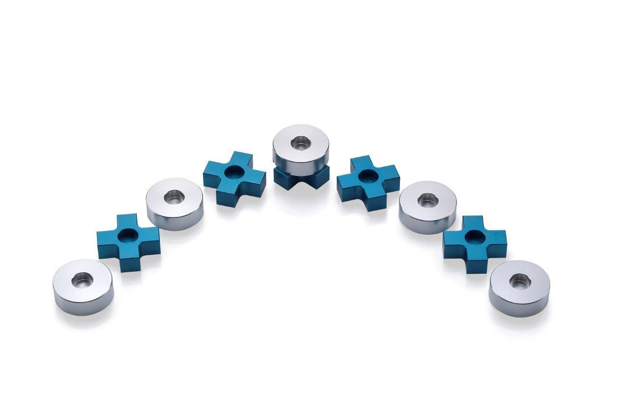 Tic Tac Toe Menorah by Laura Cowan - (Choice of Color)、mySite、topwebapps