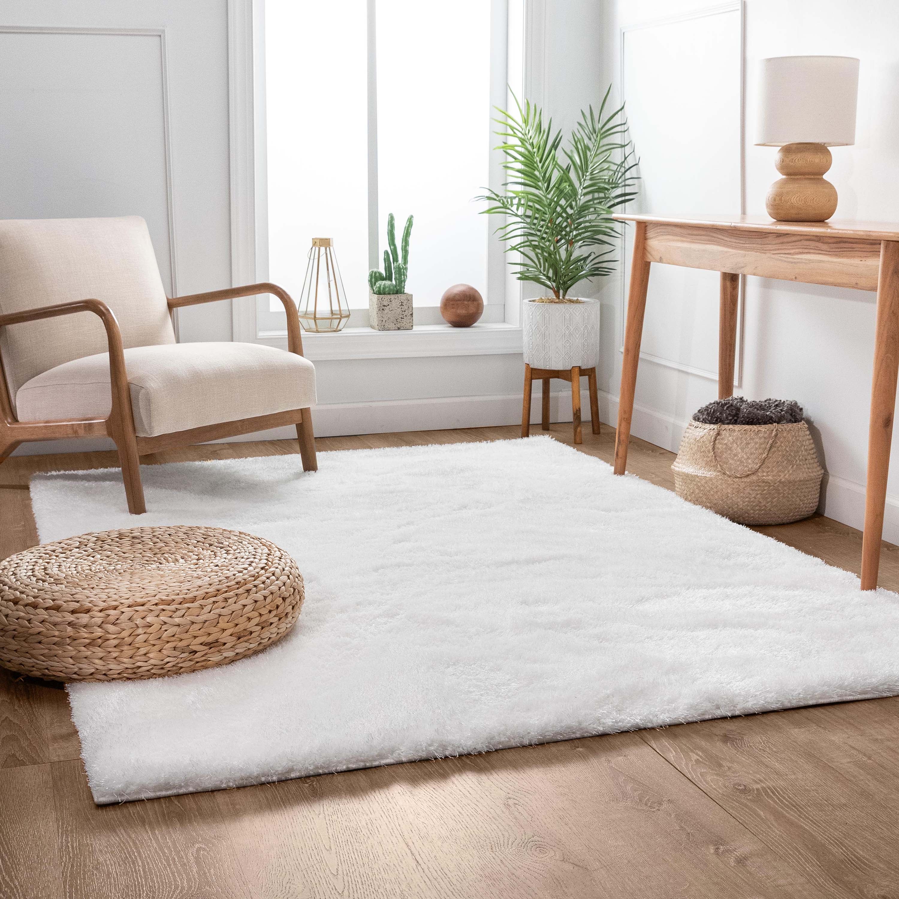 Feather Collection Liza White Shag Rug – Sparkly, Plush, Minimalist Glam、mySite、gigharbornorthrealestate