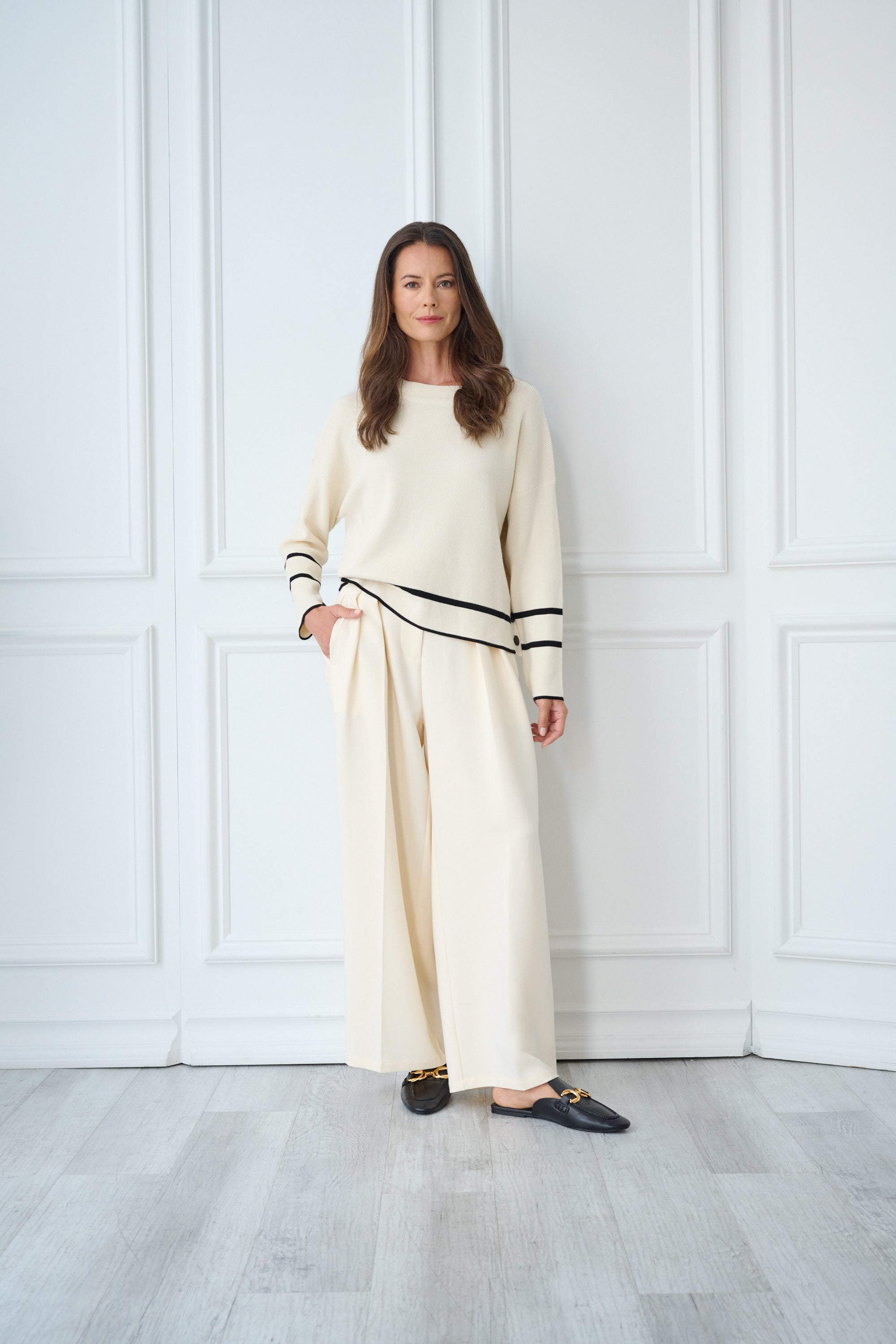 Crew Neck Pullover Sweater With Tipped Details In Cream Black、mySite、solidvoid