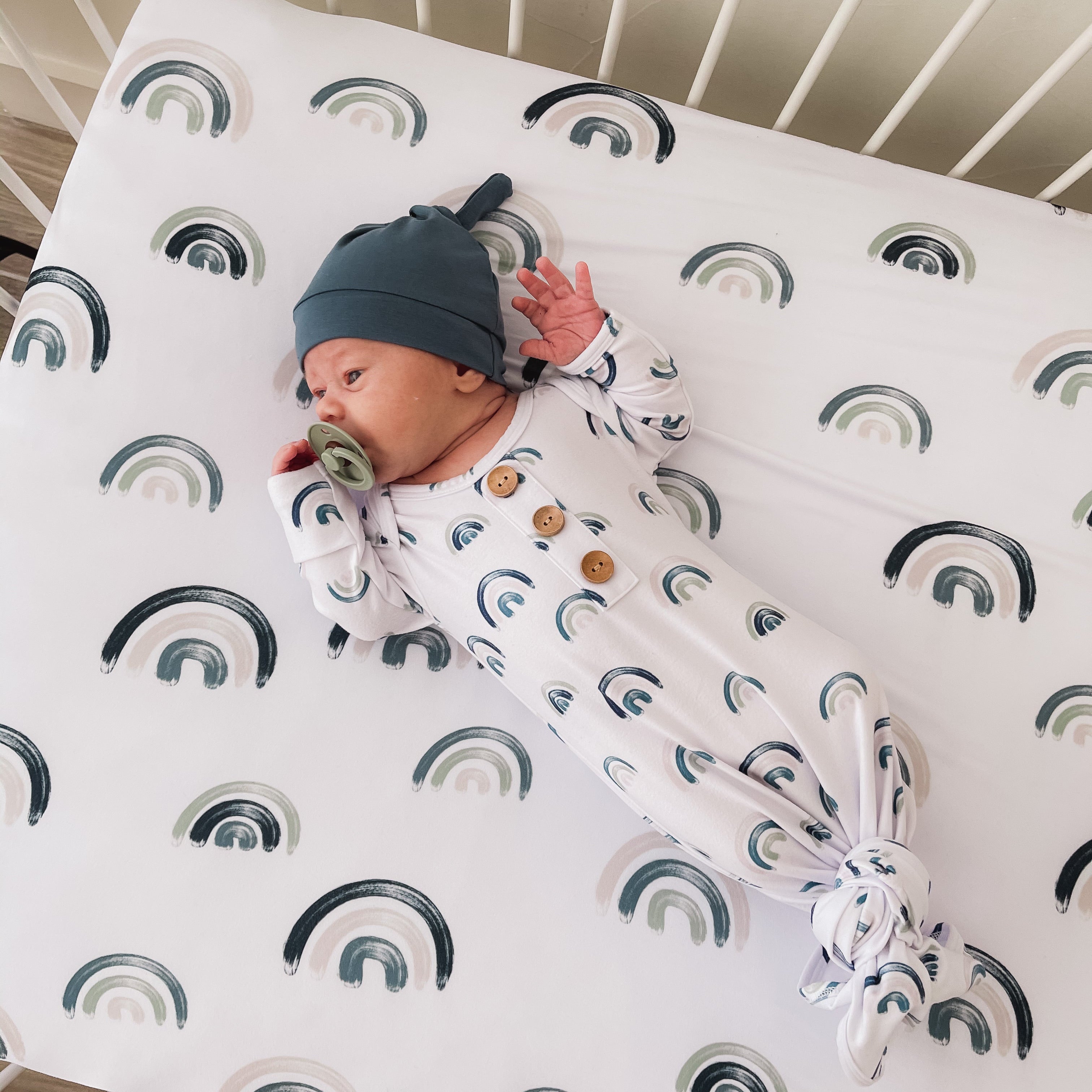  Brooks' Blue Rainbows Newborn Baby Knot Gown & Hat Set、mySite、layawaytickets