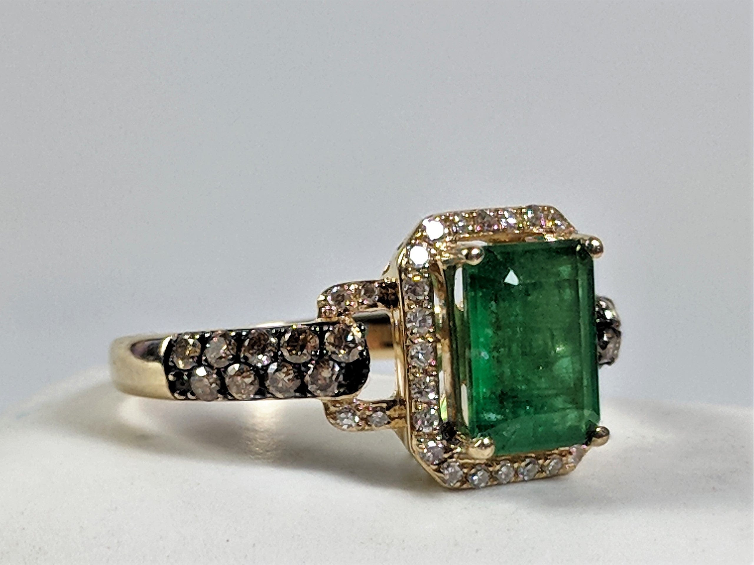 Effy Genuine Emerald and Diamond Halo Ring 14K Gold-Pre-owned、mySite、g9winljtr