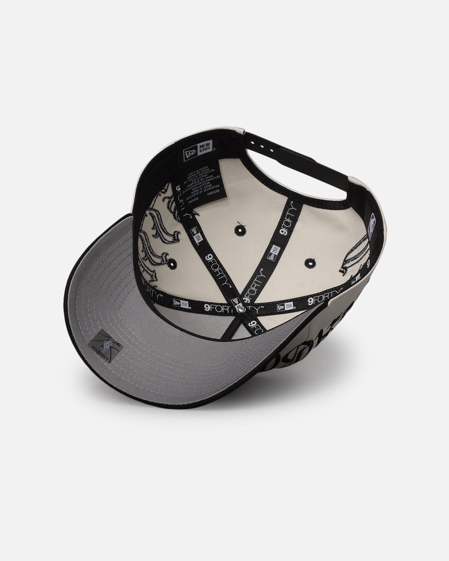 New Era Chicago Bulls 'Gothic Script Two Tone' 9FORTY A-Frame Snapback Chrome/Black、mySite、zt4zffjzw