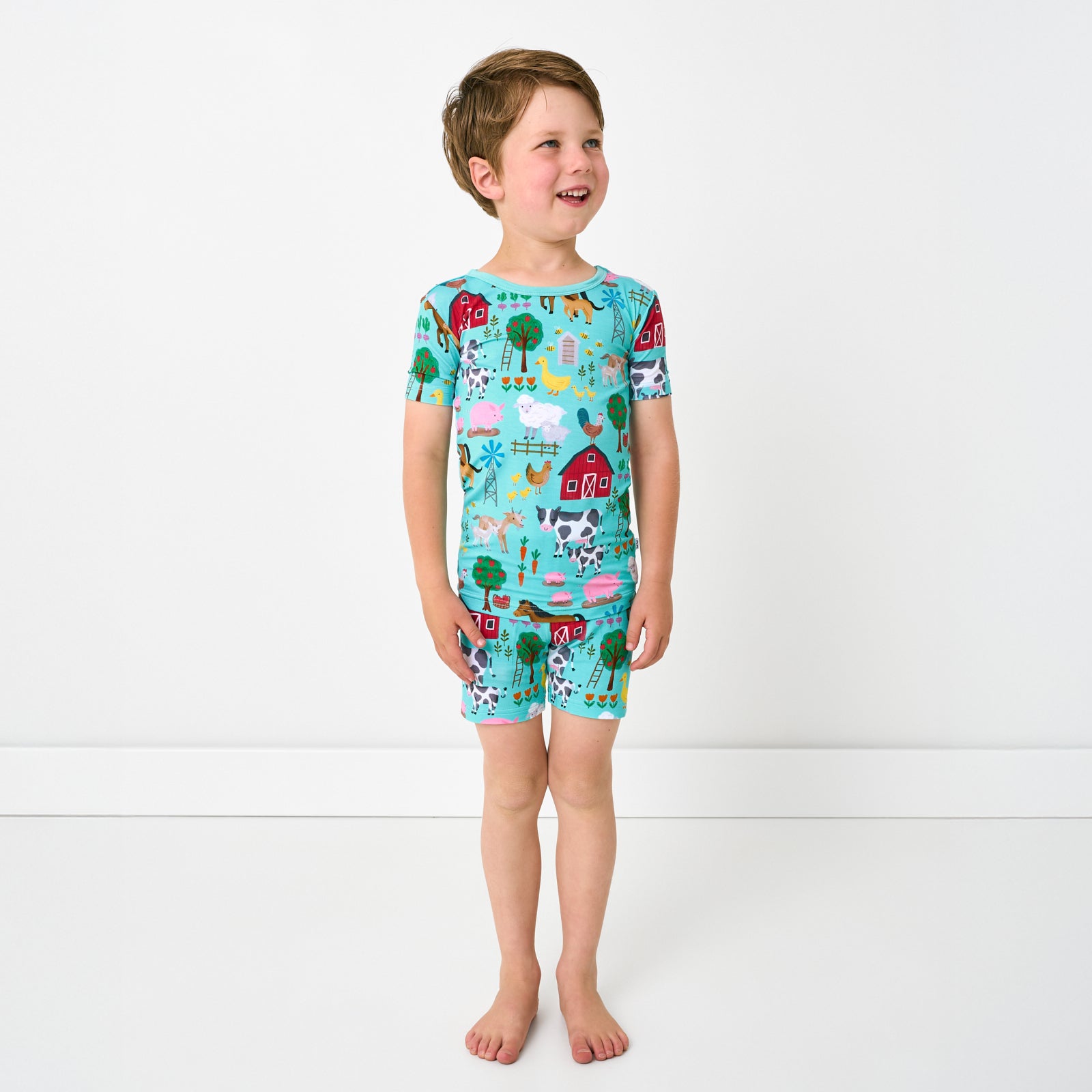 Blue Farm Fam Two-Piece Short Sleeve & Shorts Pajama Set、mySite、g9winljtr