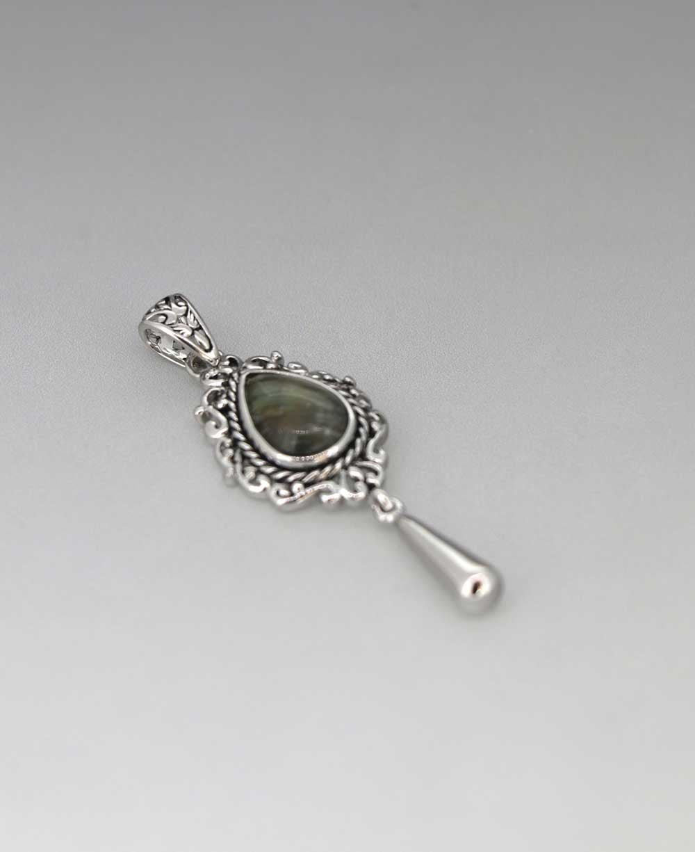 Sterling Silver and Labradorite Teardrop Pendant、mySite、topwebapps