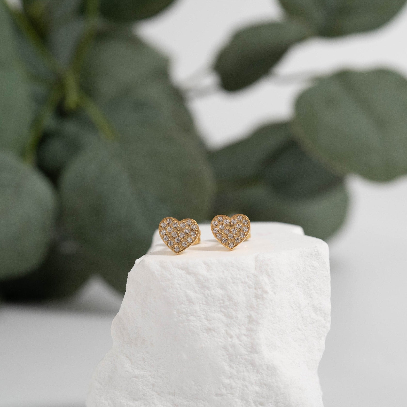 18K Gold PVD Stainless Steel Heart Stud Pave Stones Earrings / ERJ0079、mySite、dreamappss