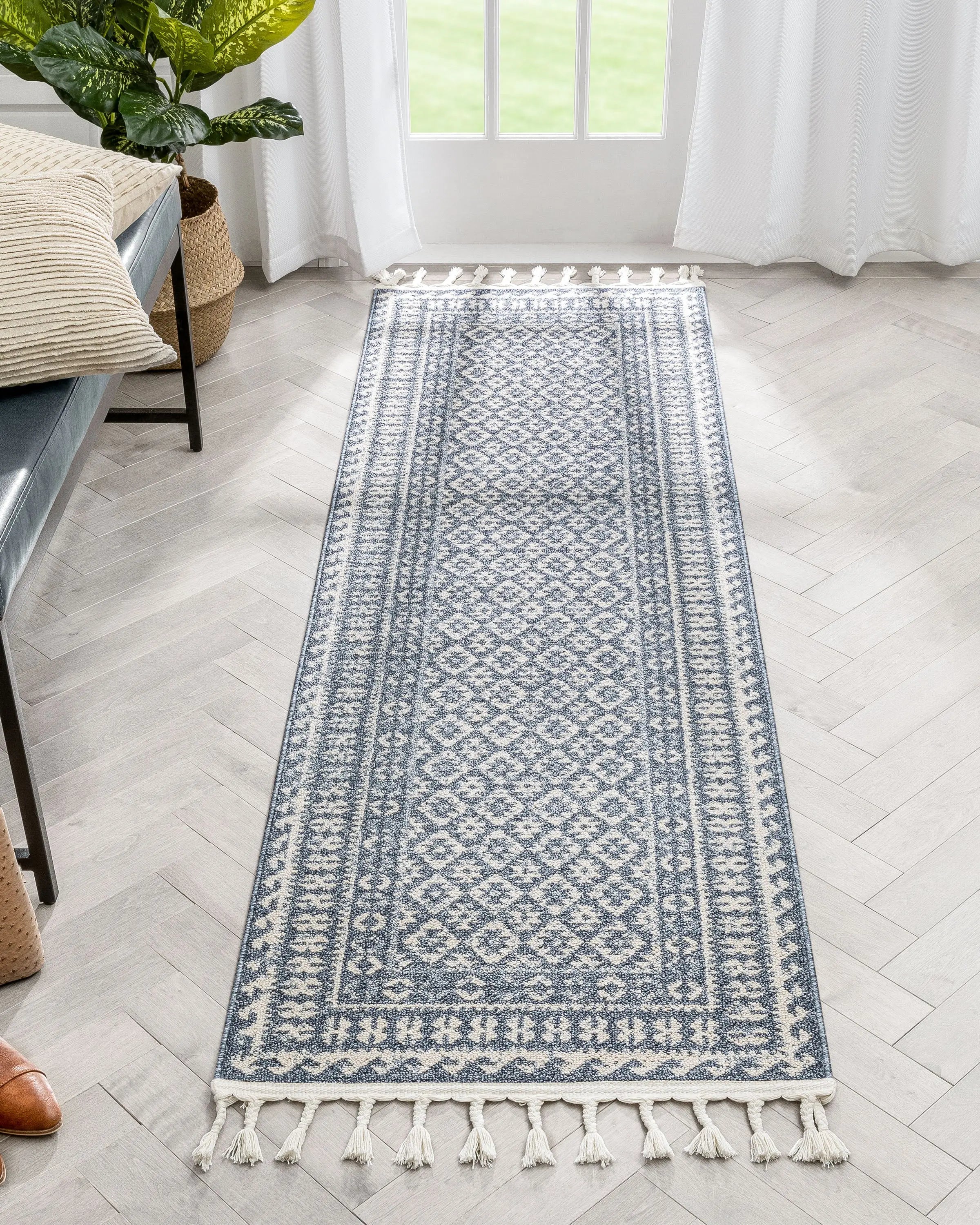 Callista Tribal Trellis Pattern Blue Kilim-Style Rug、mySite、gigharbornorthrealestate