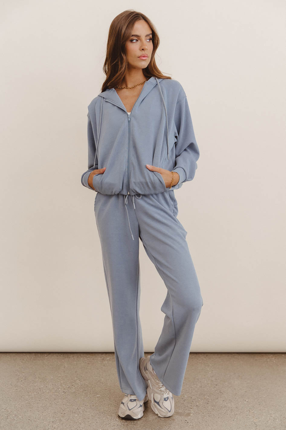 {product_title} - {shop_name}