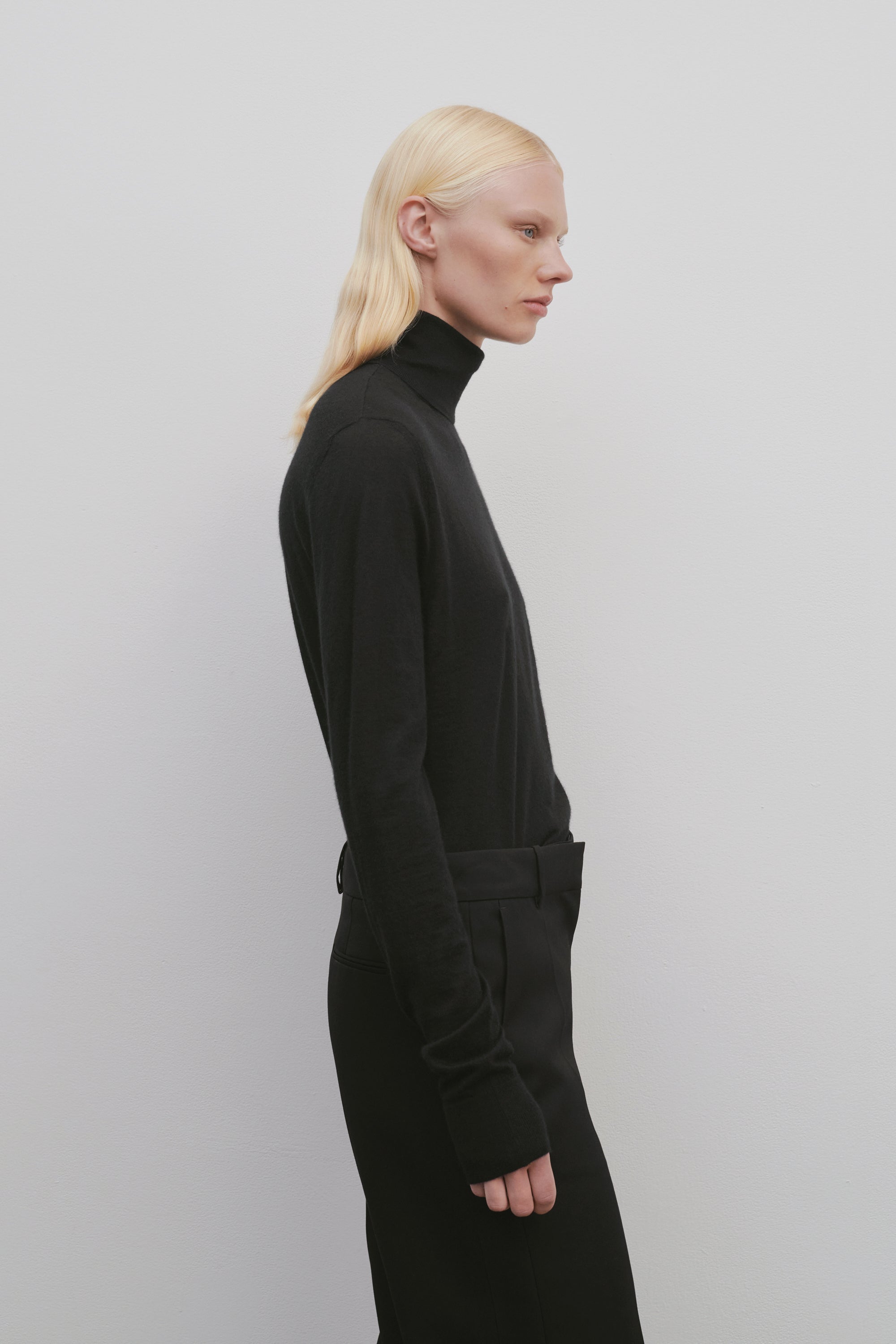 Eva Turtleneck in Cashmere、mySite、aoinhome