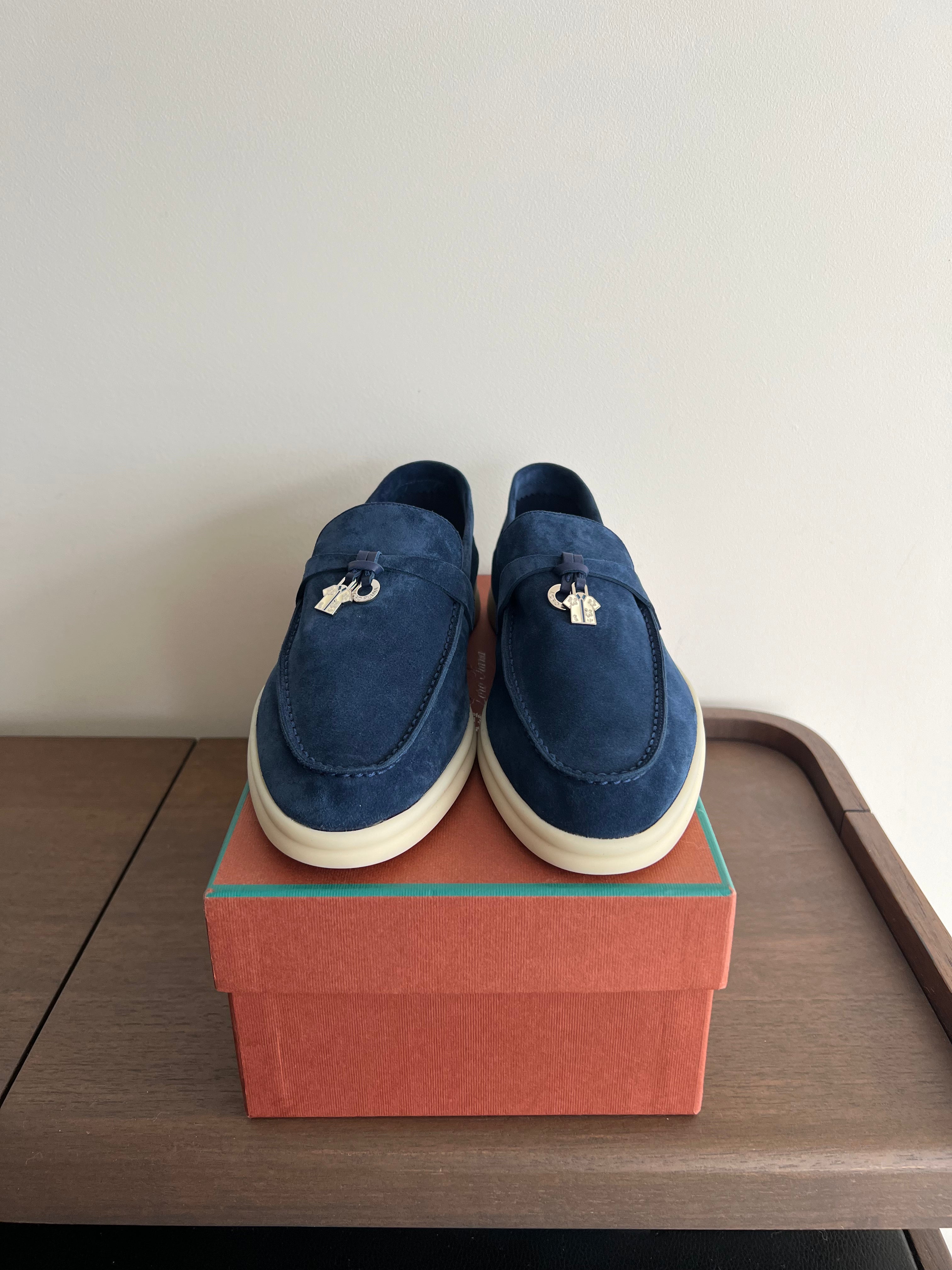 Loro Piana Summer Charms Walk Loafers (Anemone Blue)、mySite、garminoutage.com