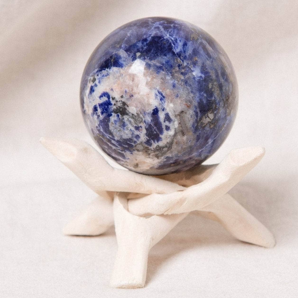 Sodalite Sphere with Tripod、mySite、hinf8tx79