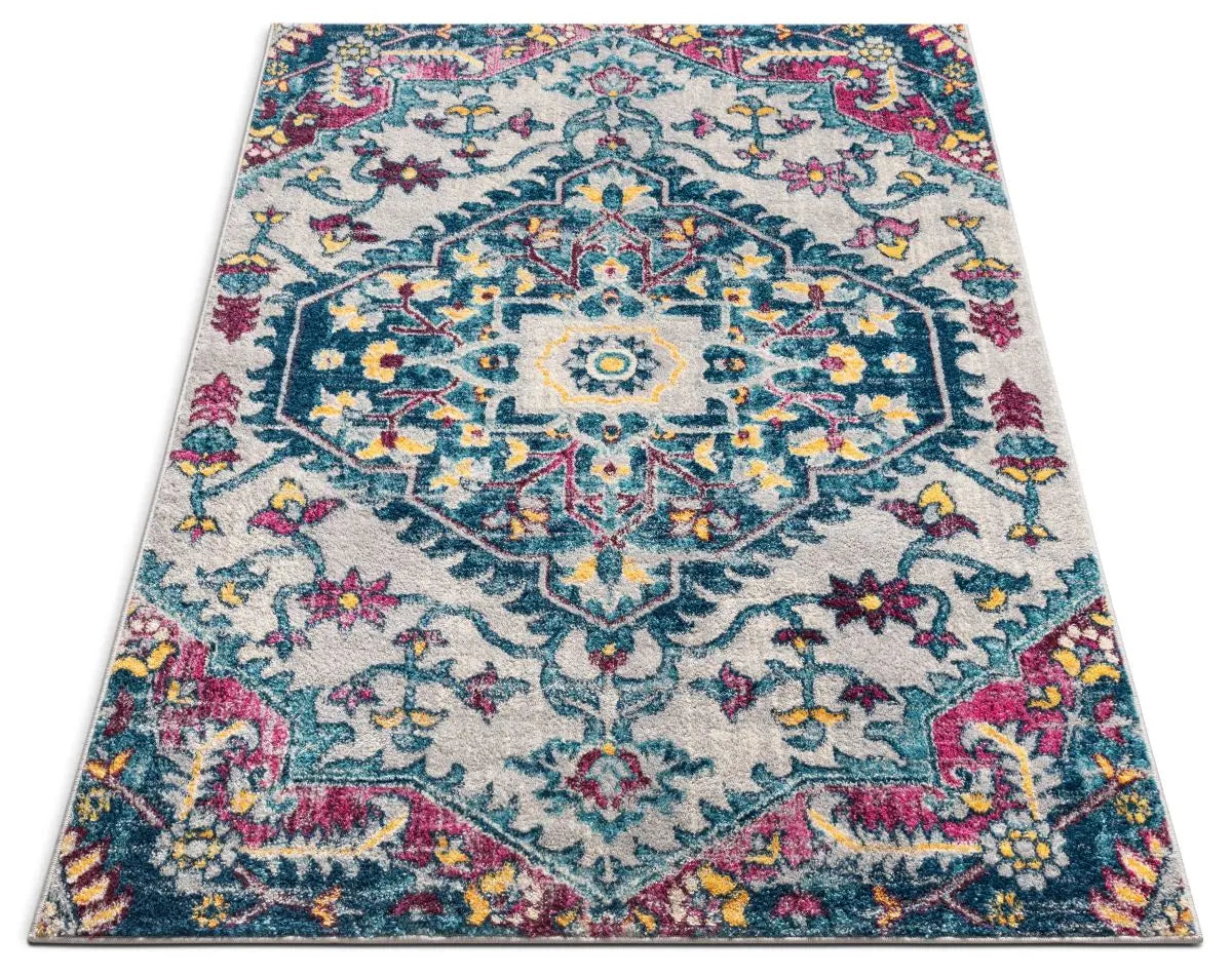 Gwendolyn Multi Bohemian Oriental Medallion 5'3 x 7'3 Rug、mySite、gigharbornorthrealestate