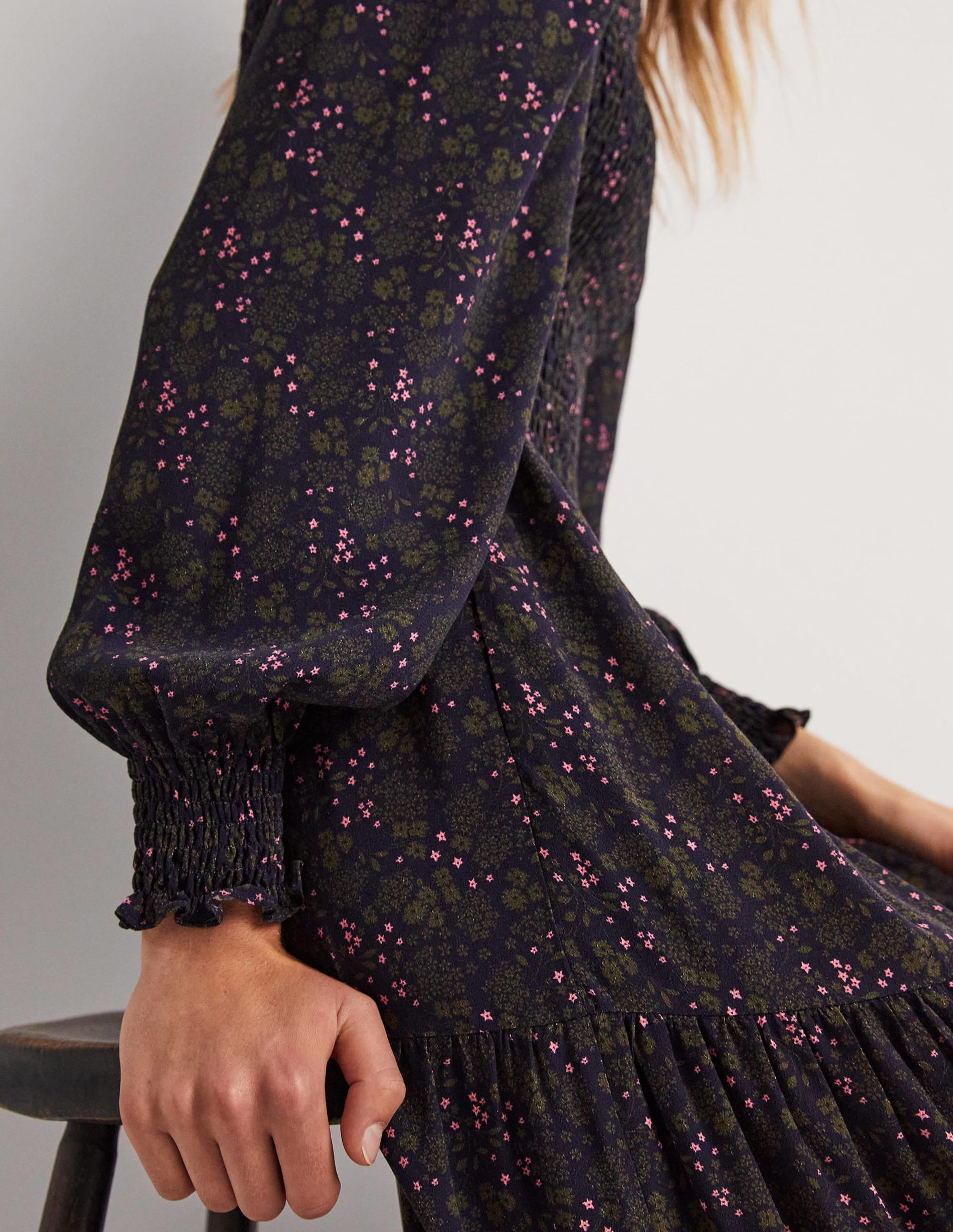  Smocked Tiered Midi Dress-Navy, Prairie Garden、mySite、ashleygrahame