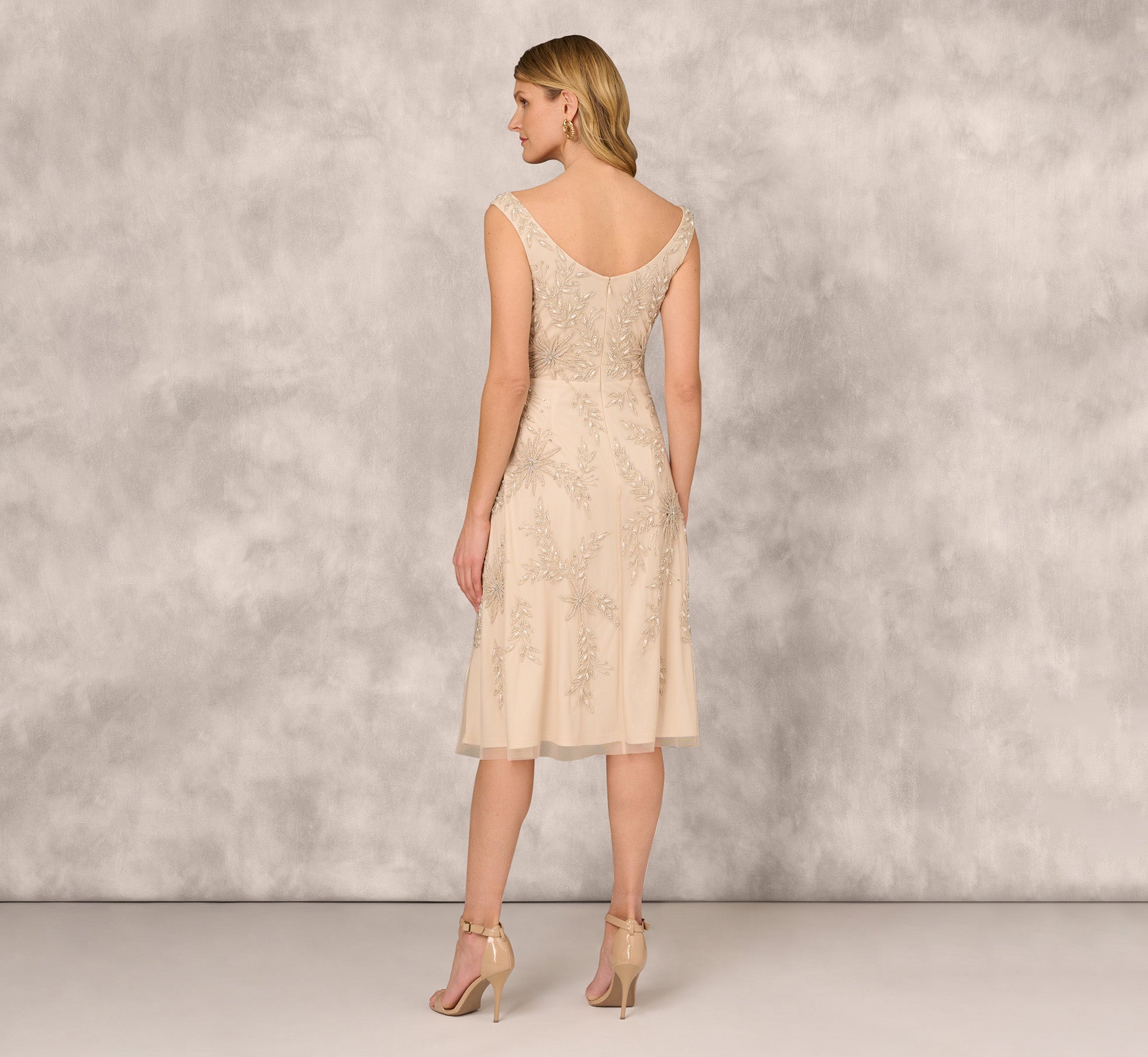 Beaded Sleeveless Midi Dress With Sweetheart Neckline In Champagne、mySite、solidvoid