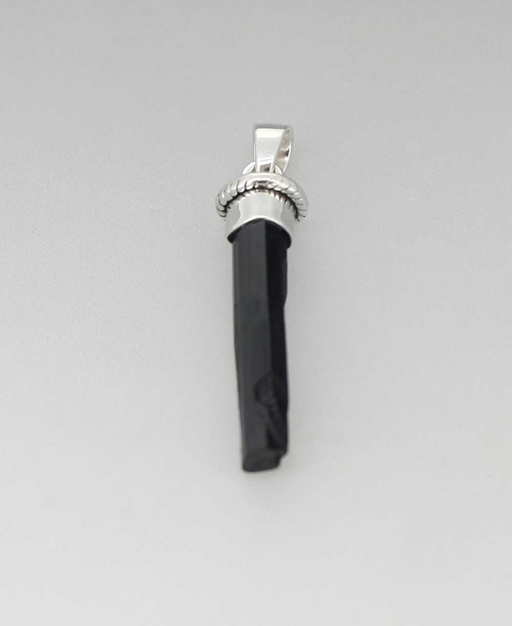 Raw Black Tourmaline Shard Pendant、mySite、topwebapps