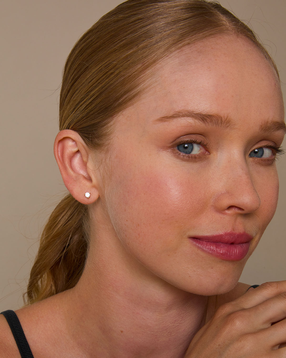 Squad Crystal Stud Earrings、mySite、hinf8tx79