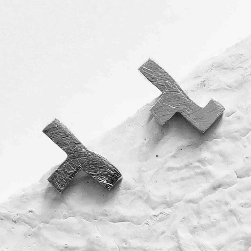 Brass Leku Stud Earrings、mySite、camillekostekn