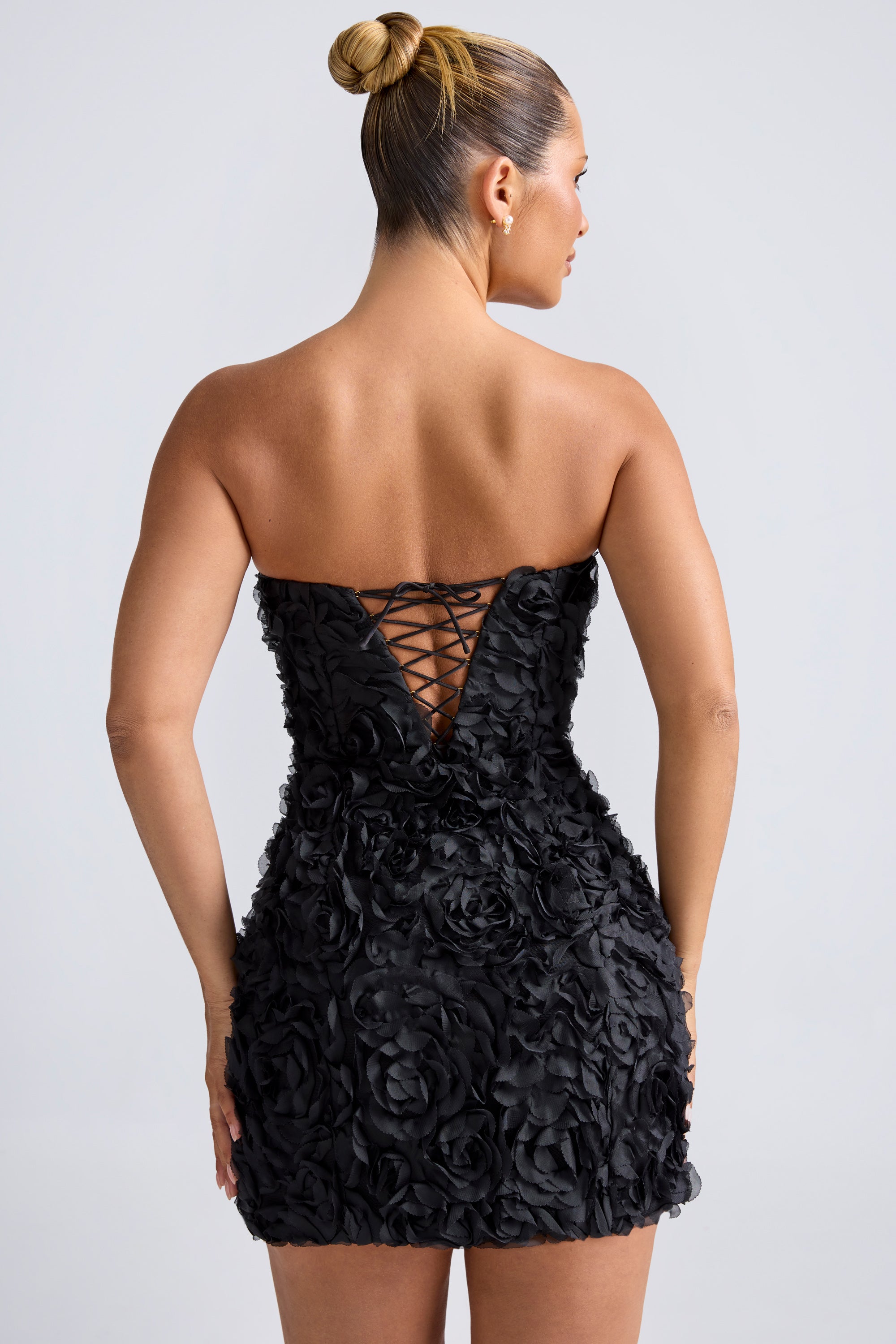 Floral-Appliqué Bandeau A-Line Mini Dress in Black、mySite、solidvoid