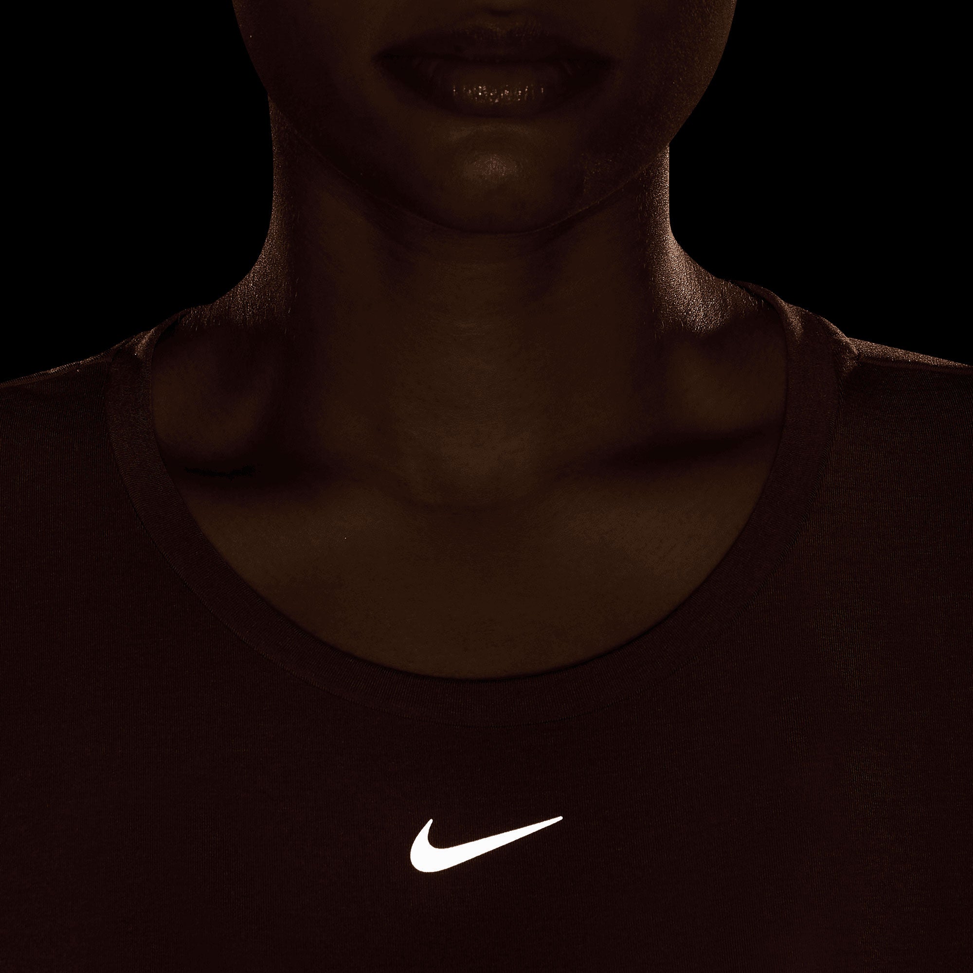 Nike One Luxe Dri-Fit Women's Standard Fit Shirt