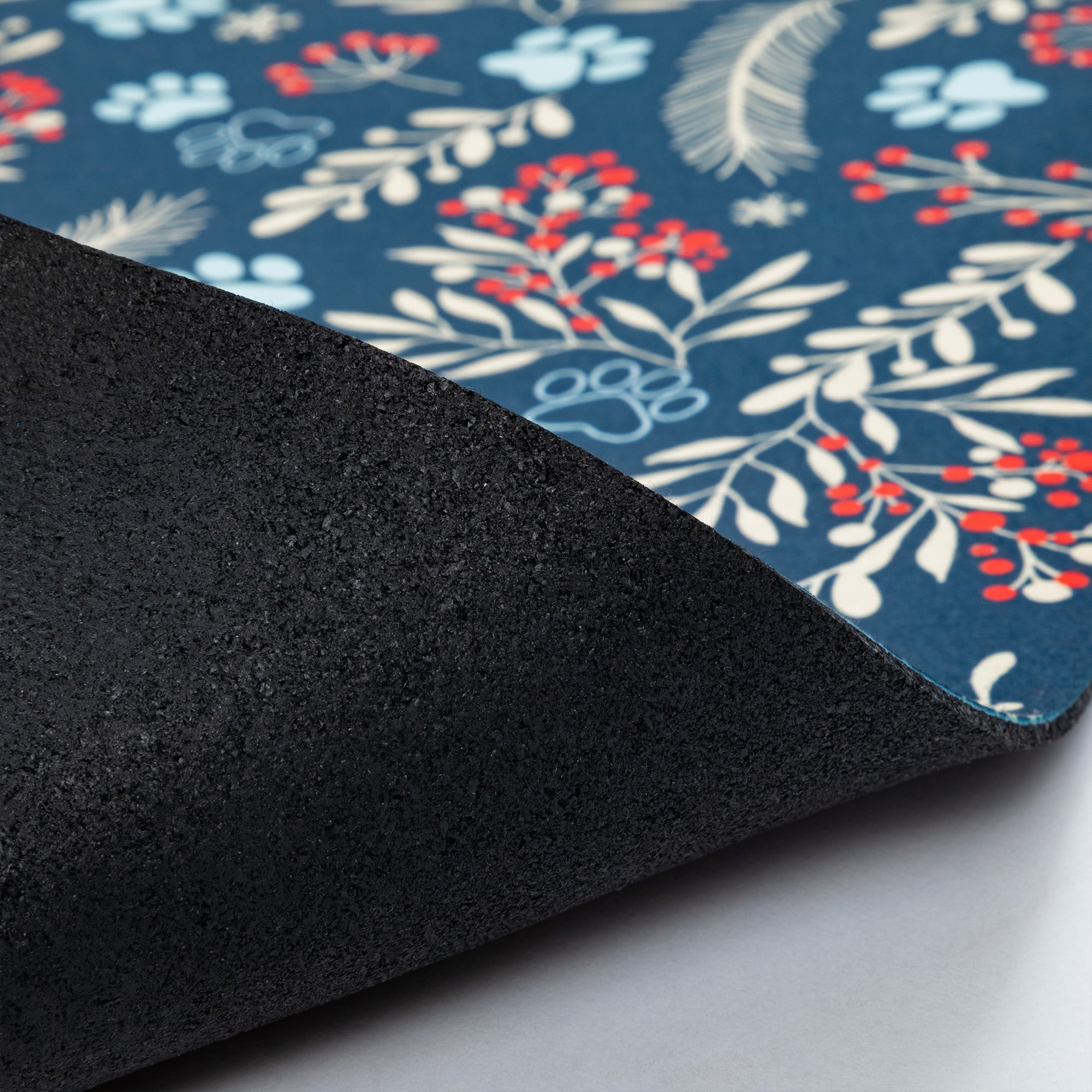 Winter Sprigs & Paws Indoor Outdoor Mat、mySite、camillekostekn