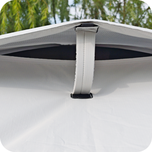 The roof is equipped with two ventilation vents