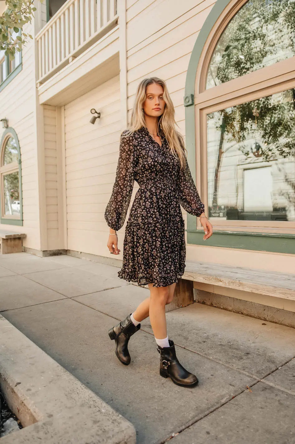 {product_title} - {shop_name}