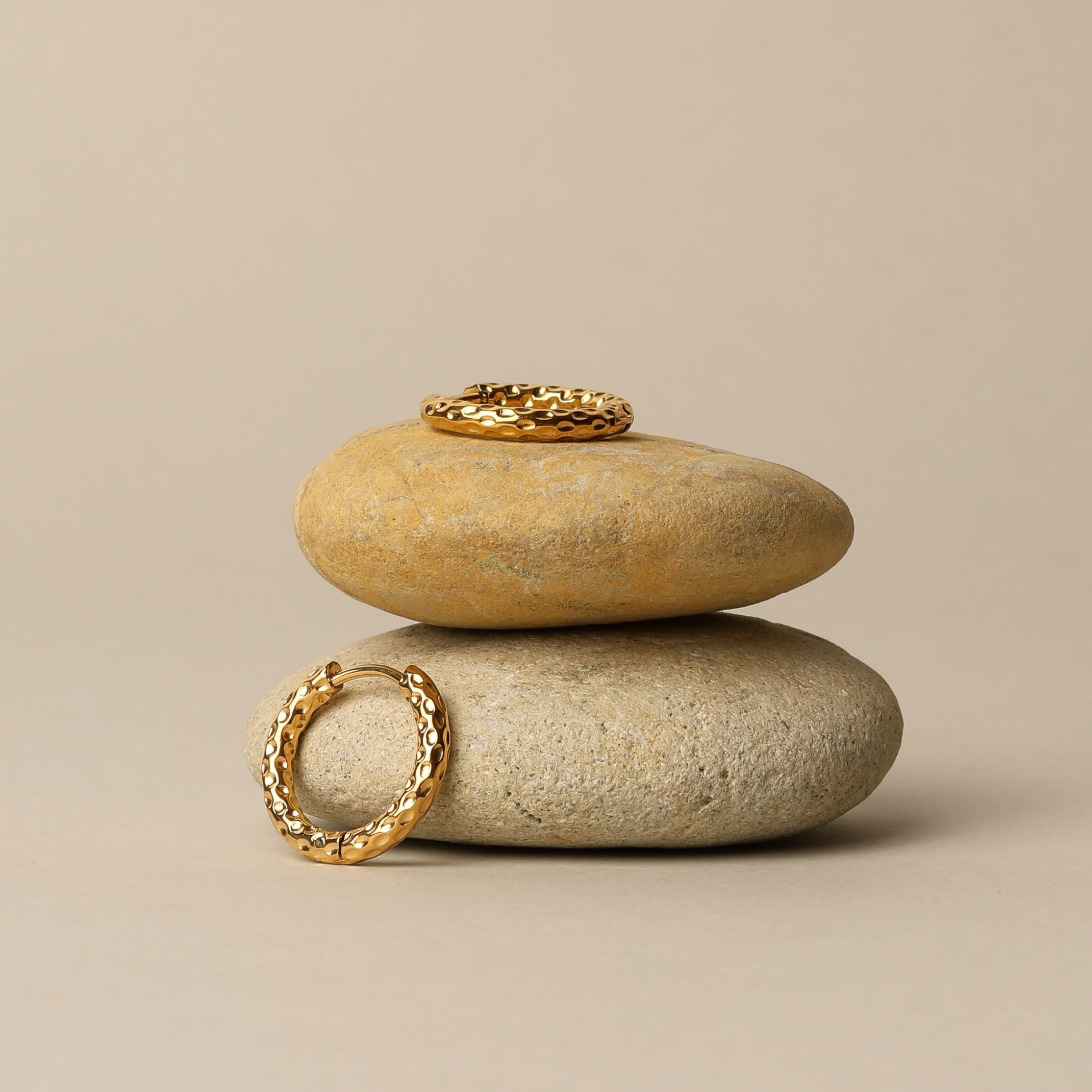 Hammered Hoops Earrings、mySite、hinf8tx79