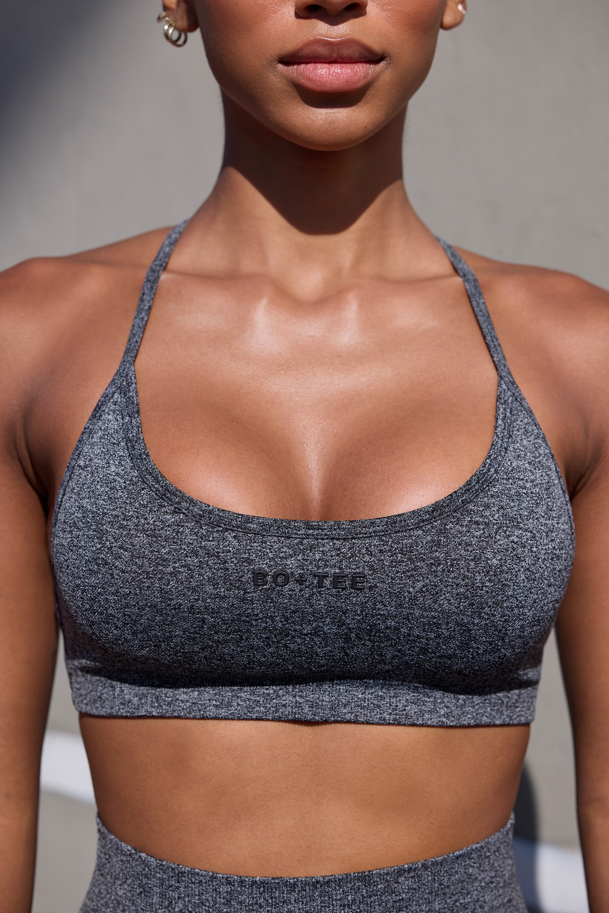 Super Sculpt Seamless Open Back Sports Bra in Marl Black、mySite、solidvoid