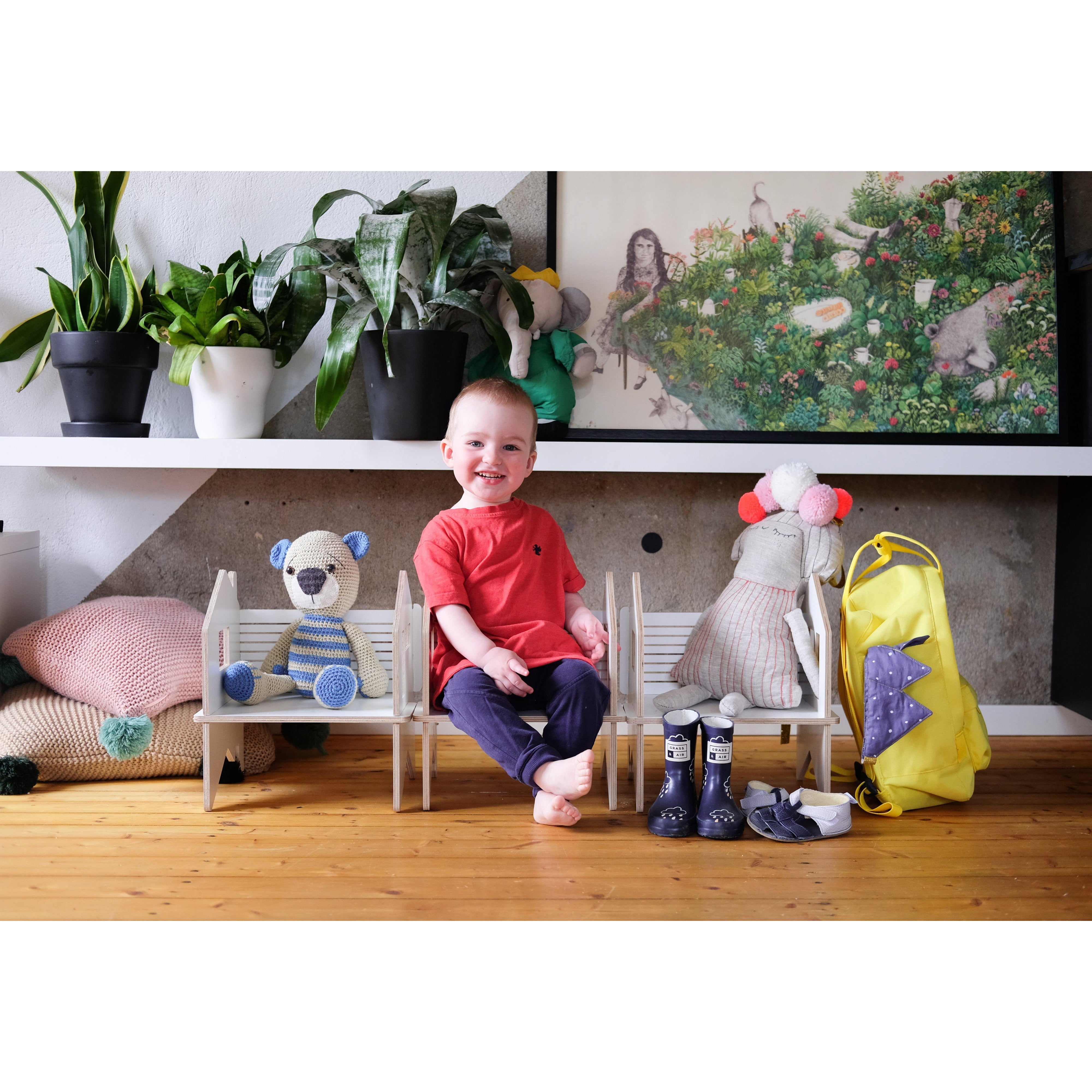 Wooden Kids' Chair Dollhouse Shelf、mySite、gigharbornorthrealestate