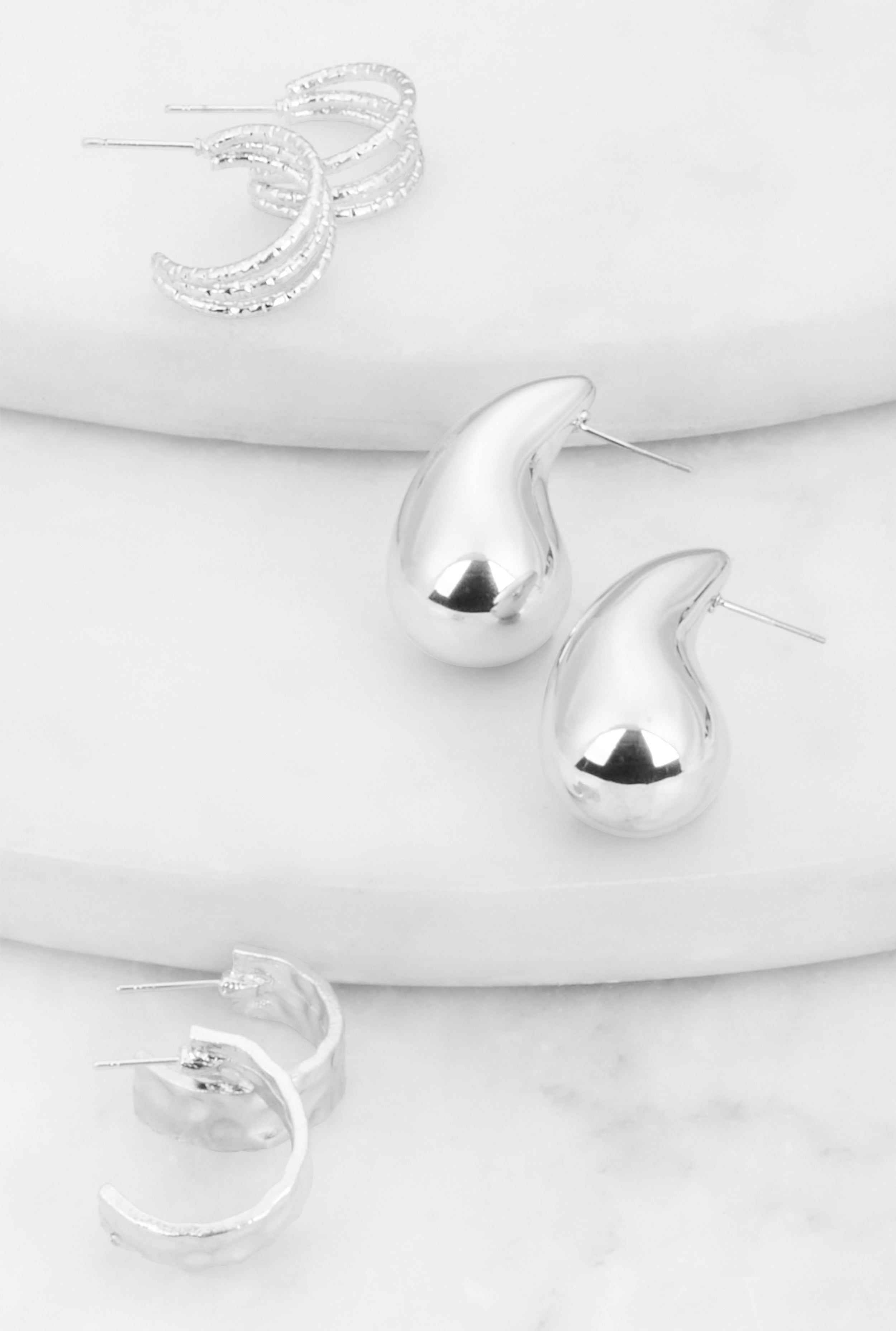 Metallic Earrings Set of 3、mySite、camillekostekn