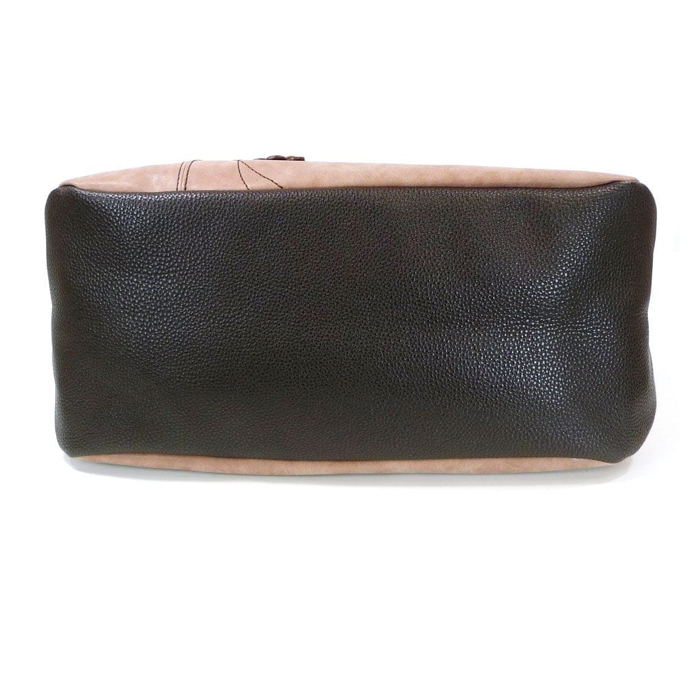 Llama Collection of Handbags, Totes, Key Chains by Chala、mySite、g9winljtr