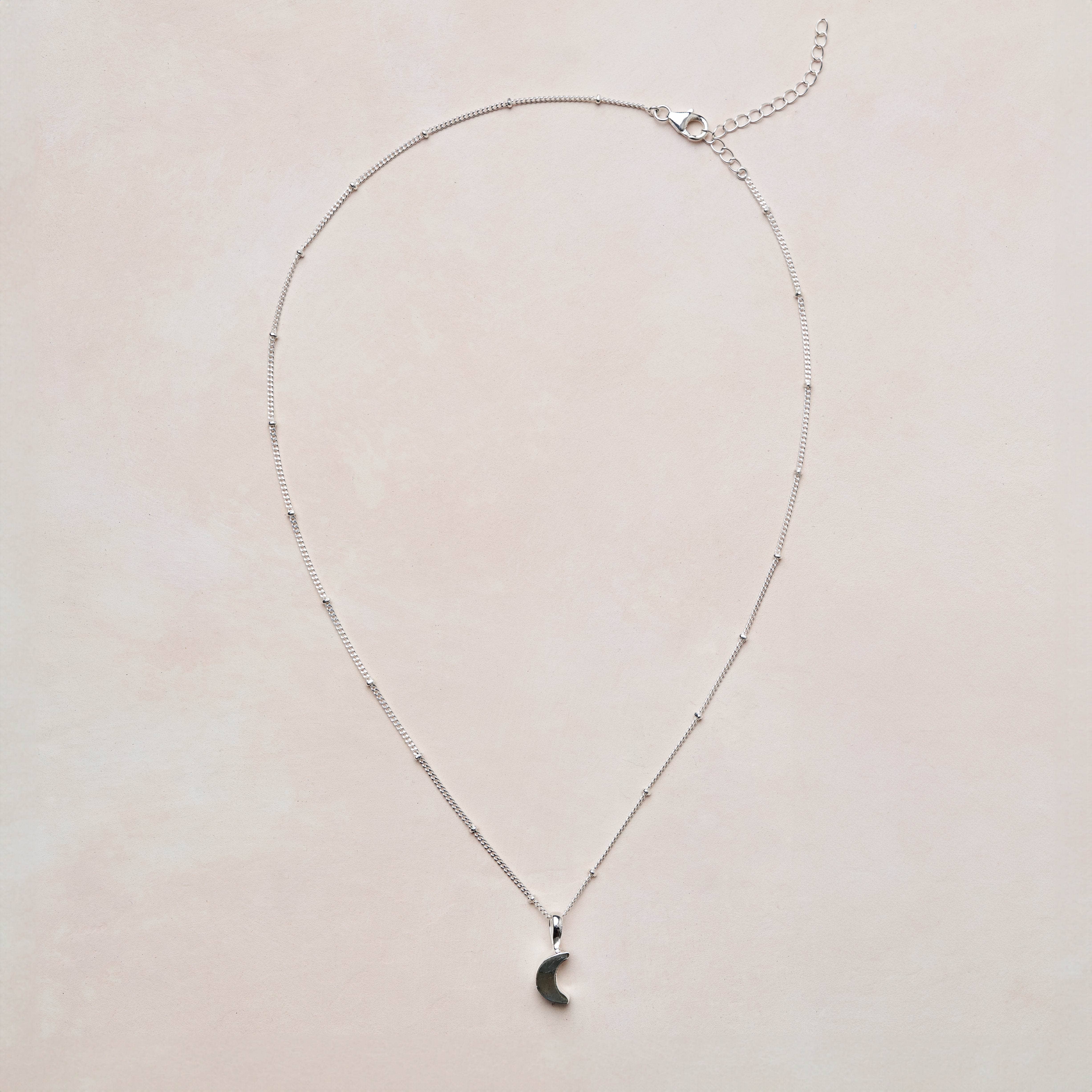 Crescent Moon Raw Gemstone Necklace、mySite、hinf8tx79