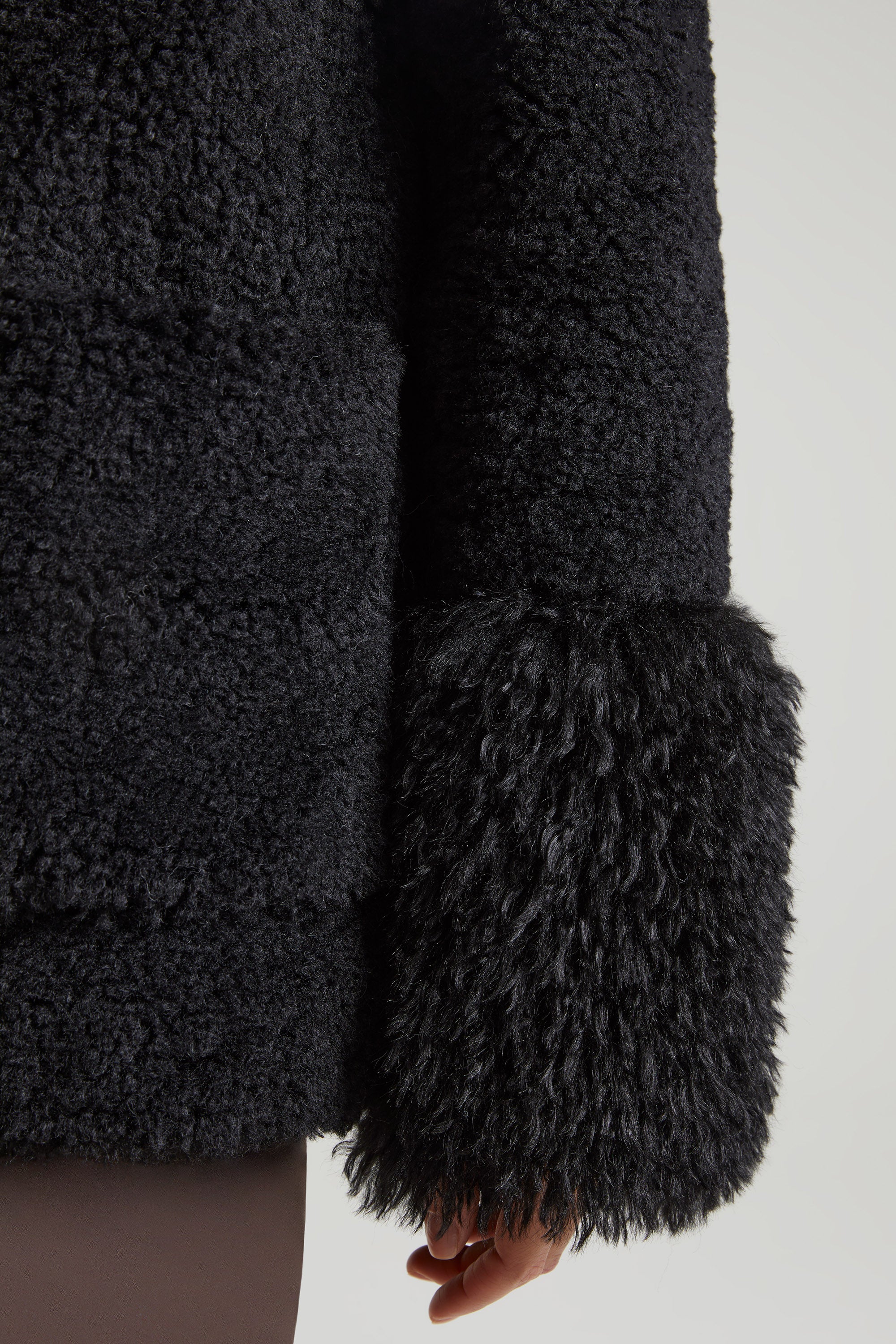 Shearling Coat with Large Front Pockets in Black、mySite、solidvoid