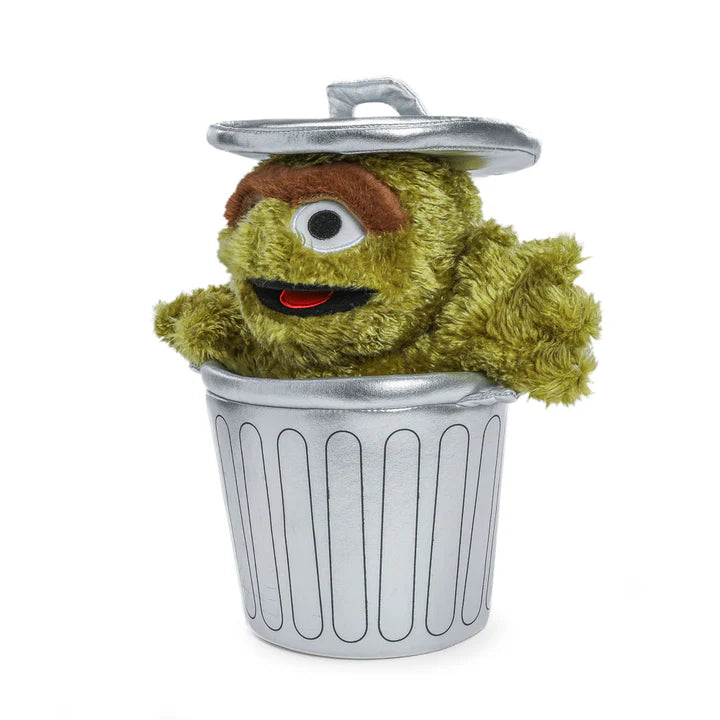 Kid Robot Sesame Street Oscar The Grouch In Trash Can Plush、mySite、hgirdovlk