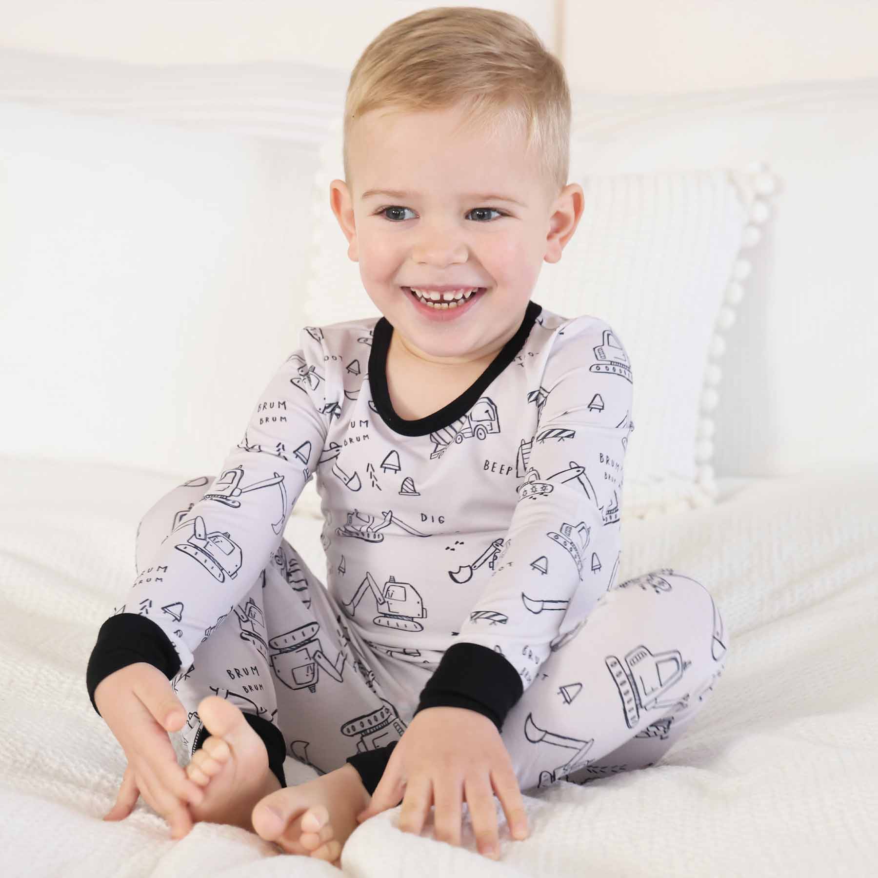  Doodle Dozers Two Piece Pajama Set、mySite、layawaytickets