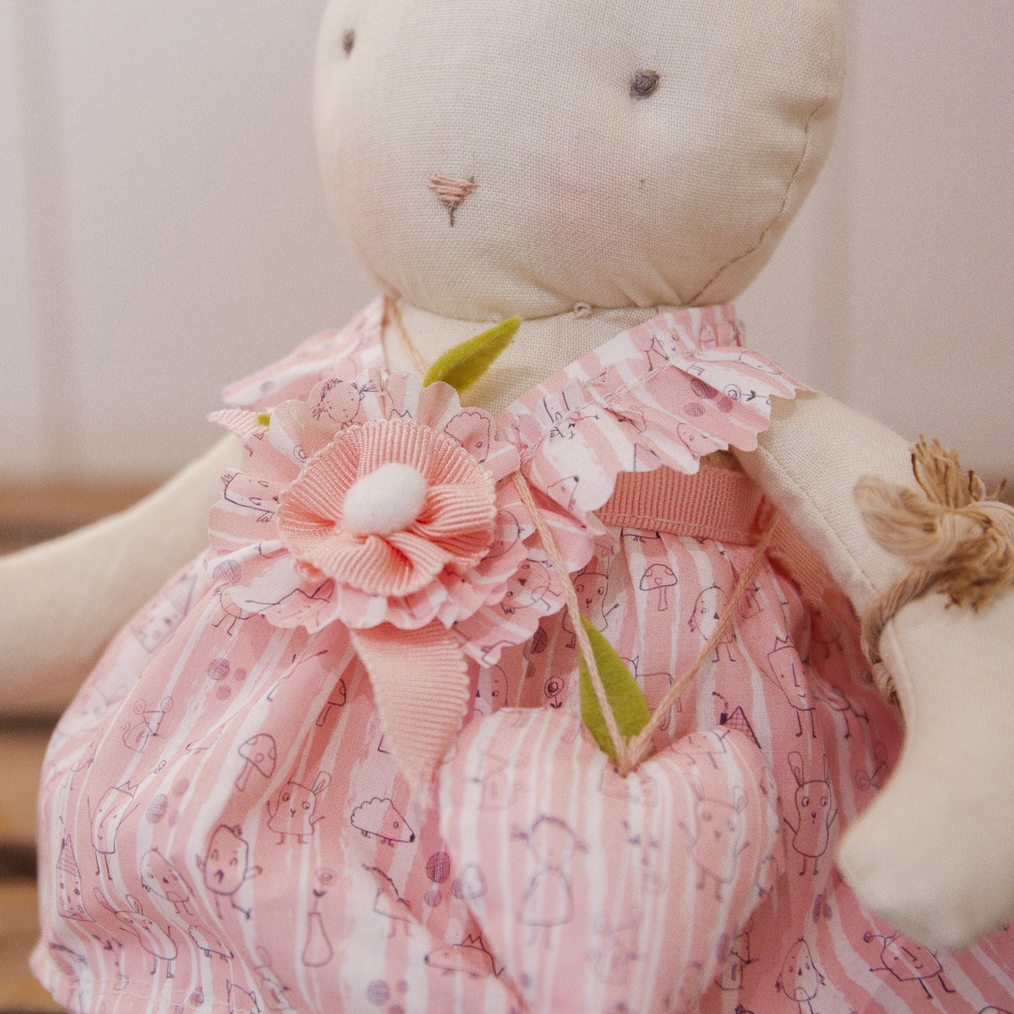 RETIRED - Hutch Studio - Pretty Sweet Penny - Hand-Crafted Cream Bunny、mySite、g9winljtr
