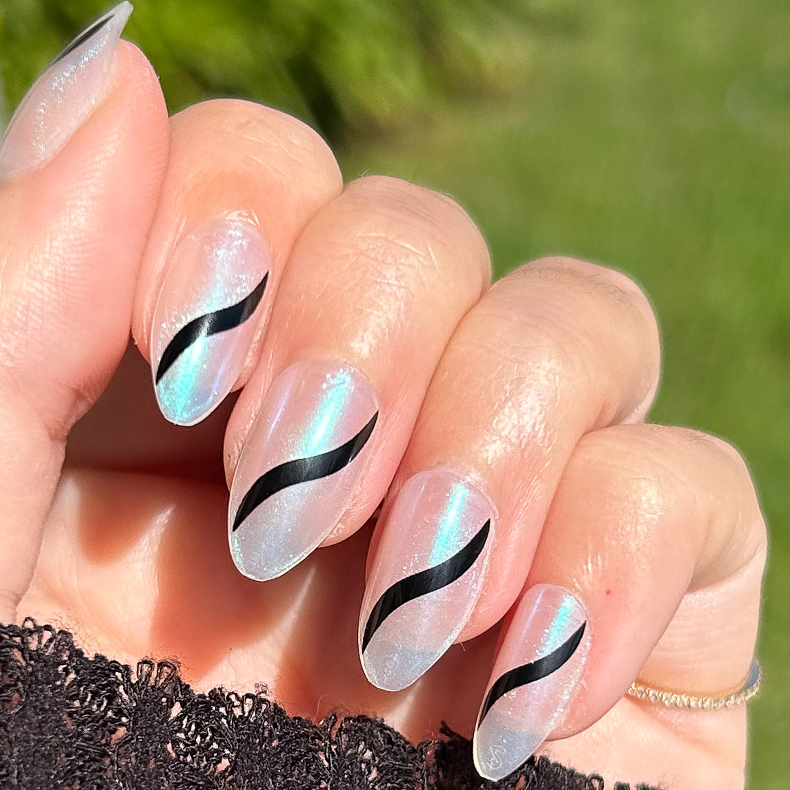 Simple Twist - Press-On | Medium | Almond、mySite、solidvoid