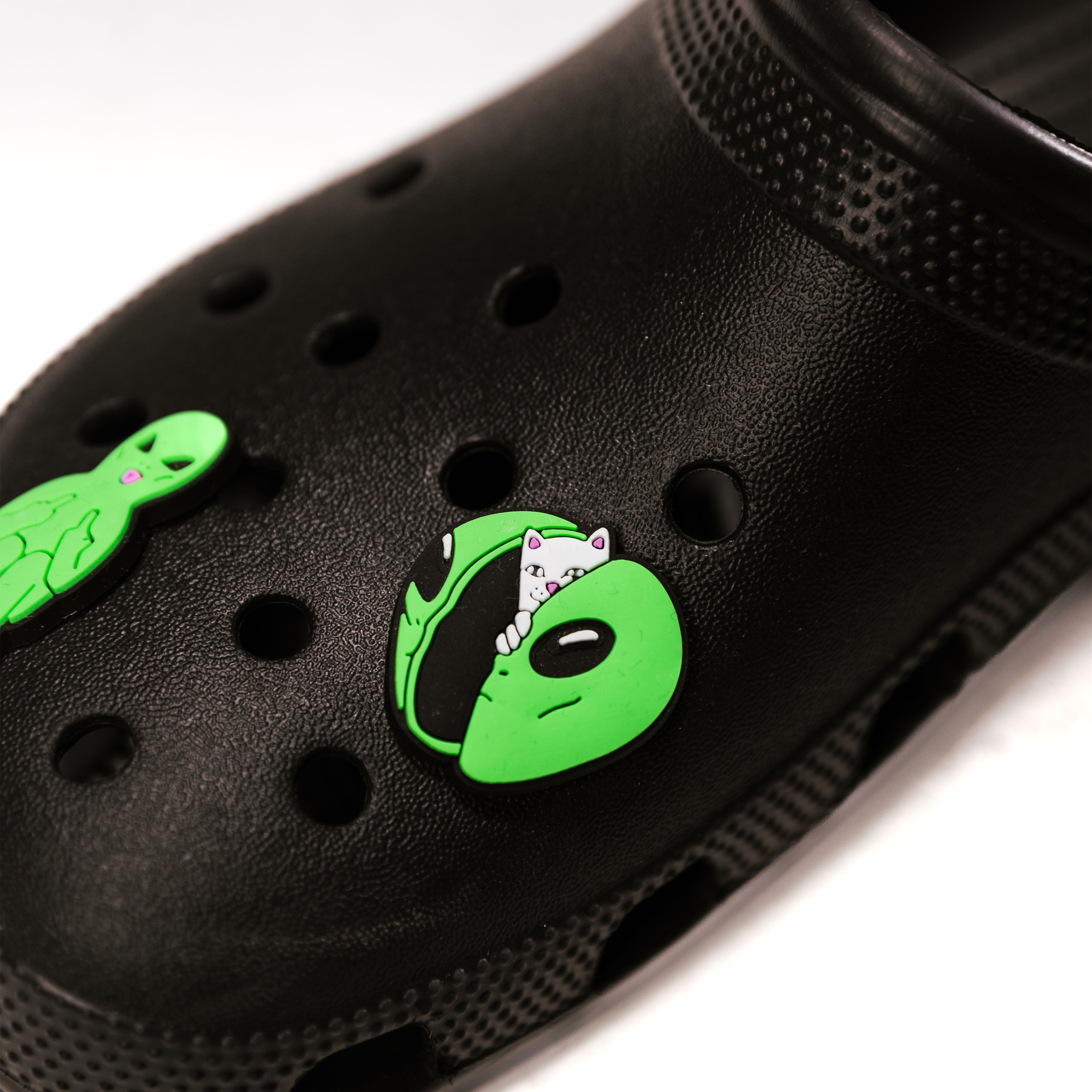  We Out Here Shoe Charm Pack (Multi)、mySite、merchandisen