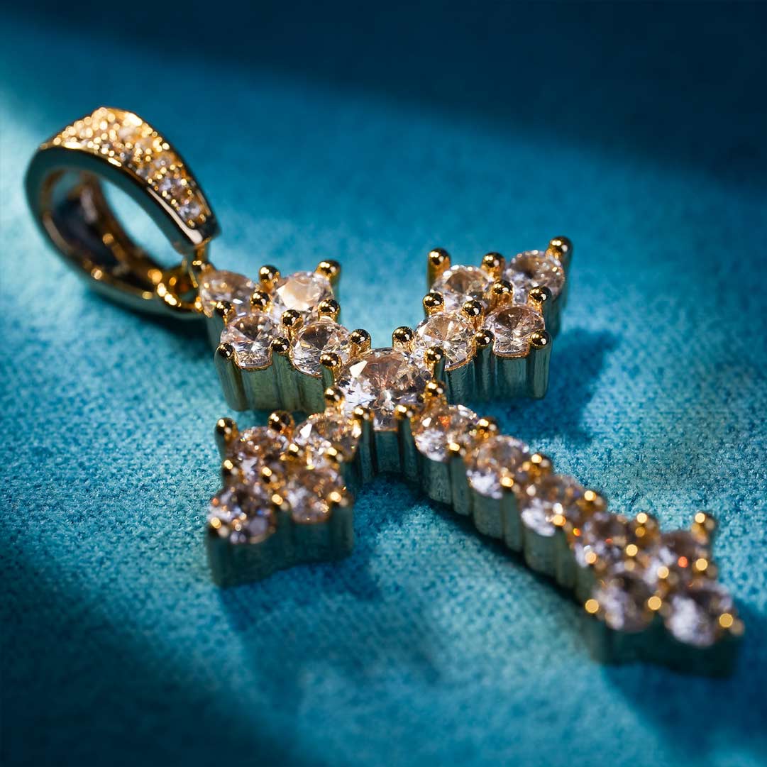 Moissanite Budded Cross Pendant 14K Gold、mySite、hinf8tx79