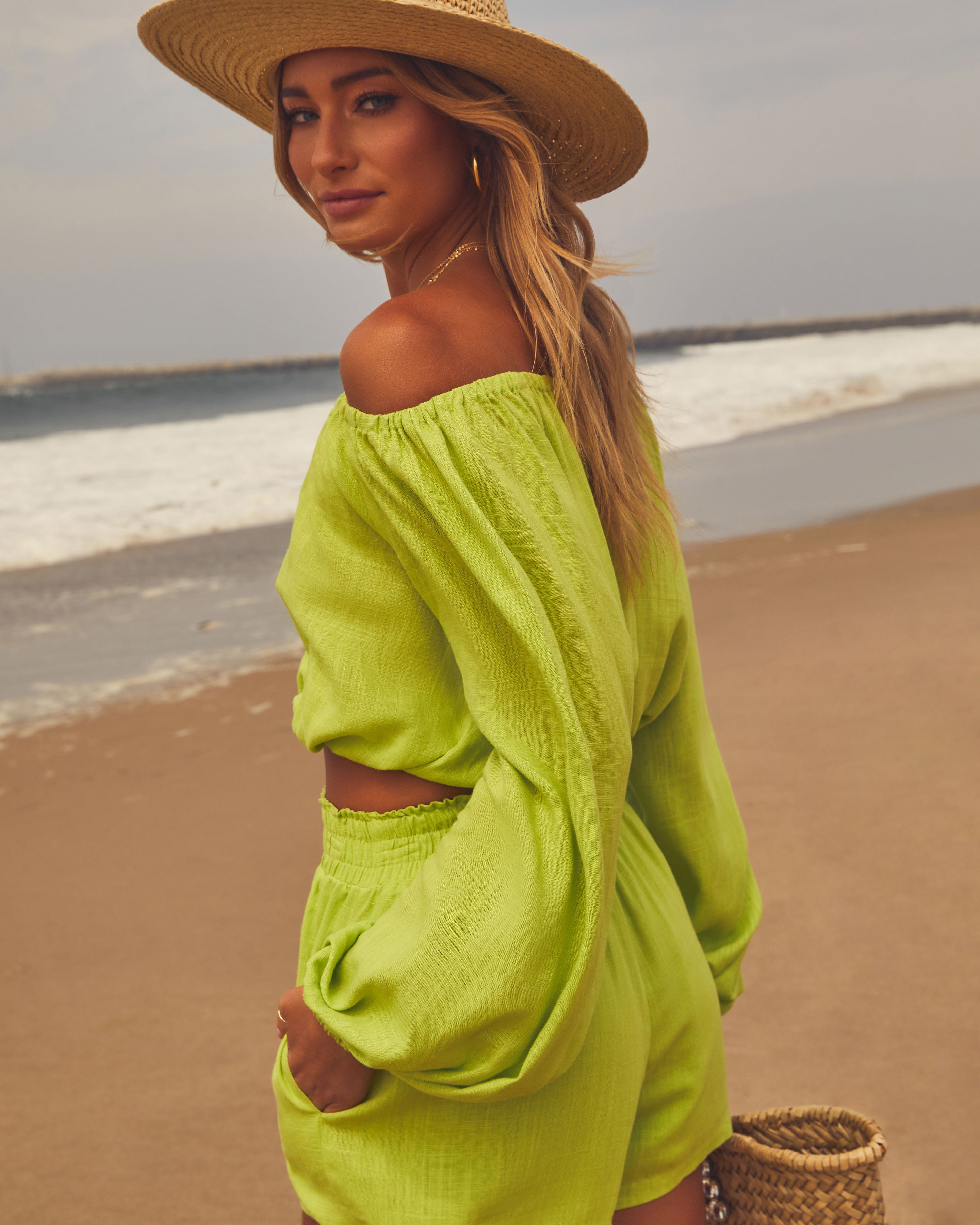 {product_title} - {shop_name}