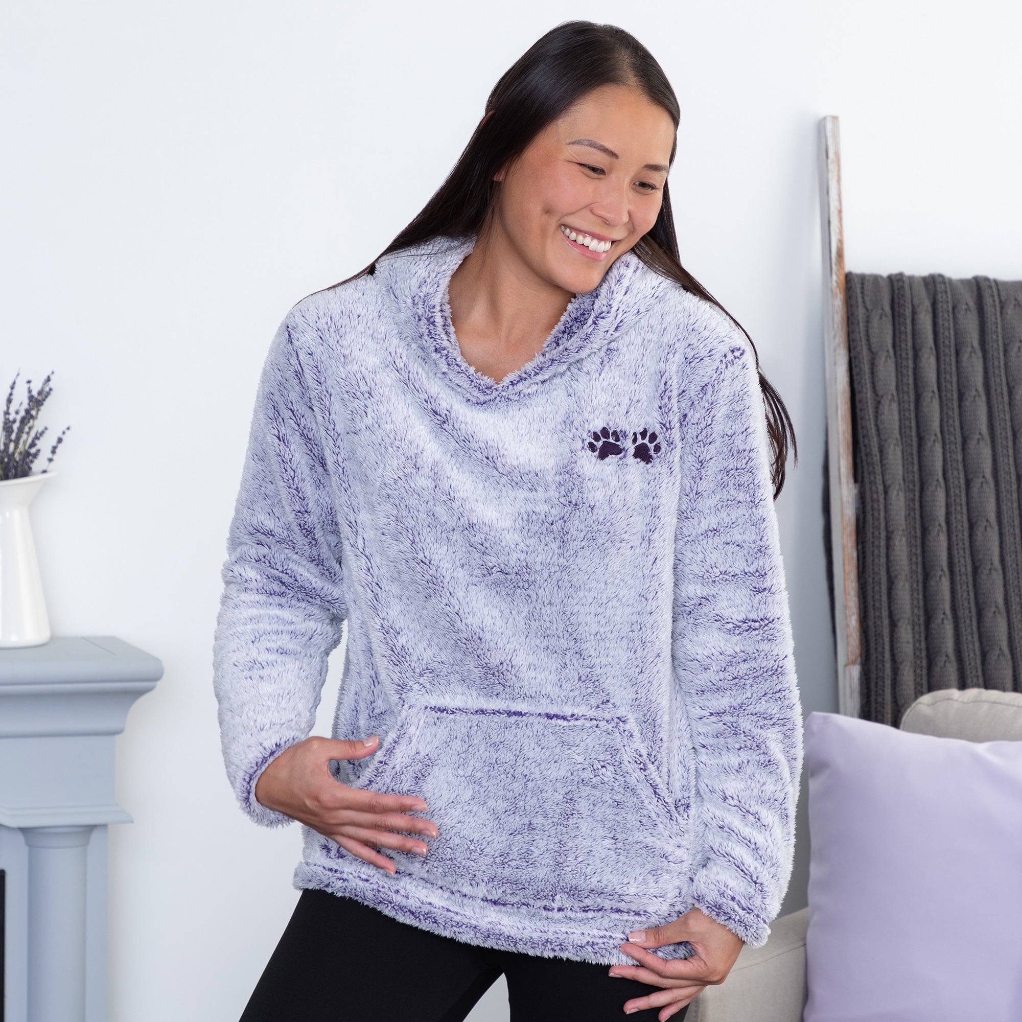 Embroidered Paws Pullover Fleece Hoodie、mySite、camillekostekn