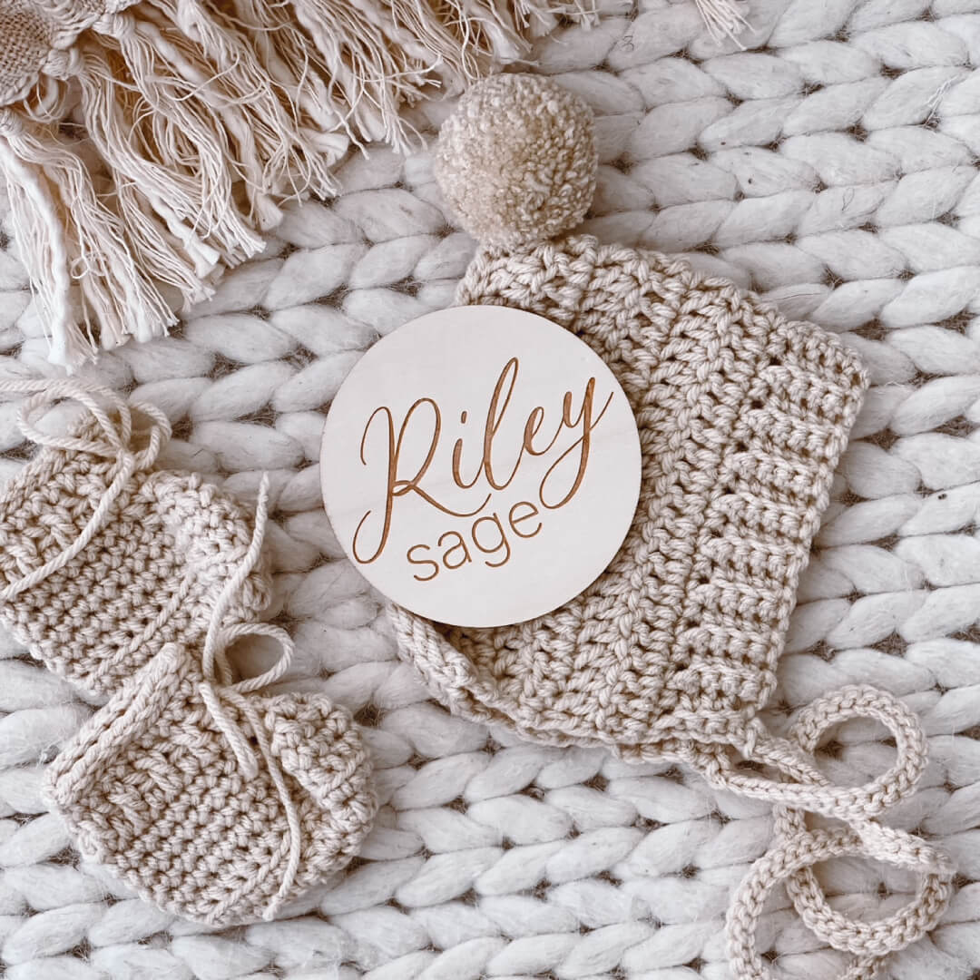  Personalized Baby Name Wood Announcement | Classic Script Duo、mySite、layawaytickets